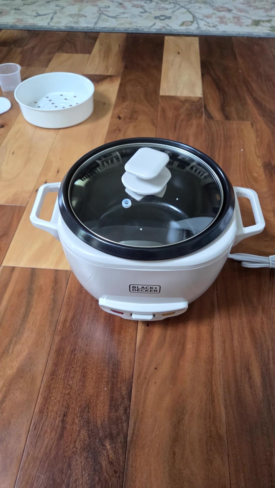 BLACK+DECKER 3-Cup Rice Cooker with Ceramic Nonstick Pot | Compact rice cooker with ceramic nonstick pot, automatic keep warm and one-touch operation customer photo 2