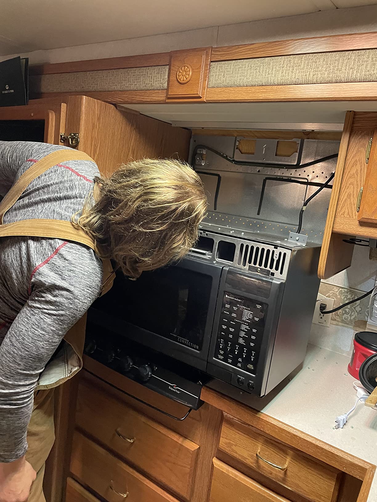 Sharp R1874T 30 in. 1.1 cu. ft. Over the Range Convection Microwave Oven customer photo 1