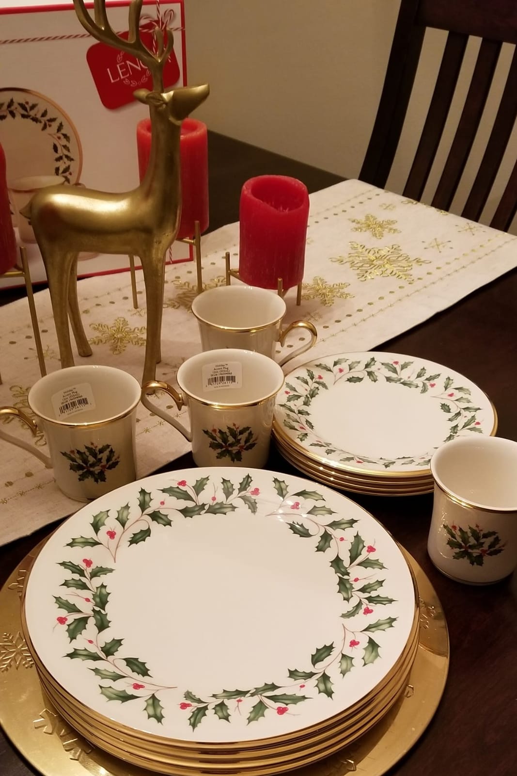 Lenox Holiday Christmas Porcelain 12-Piece Dinnerware Set with Mugs customer photo 2