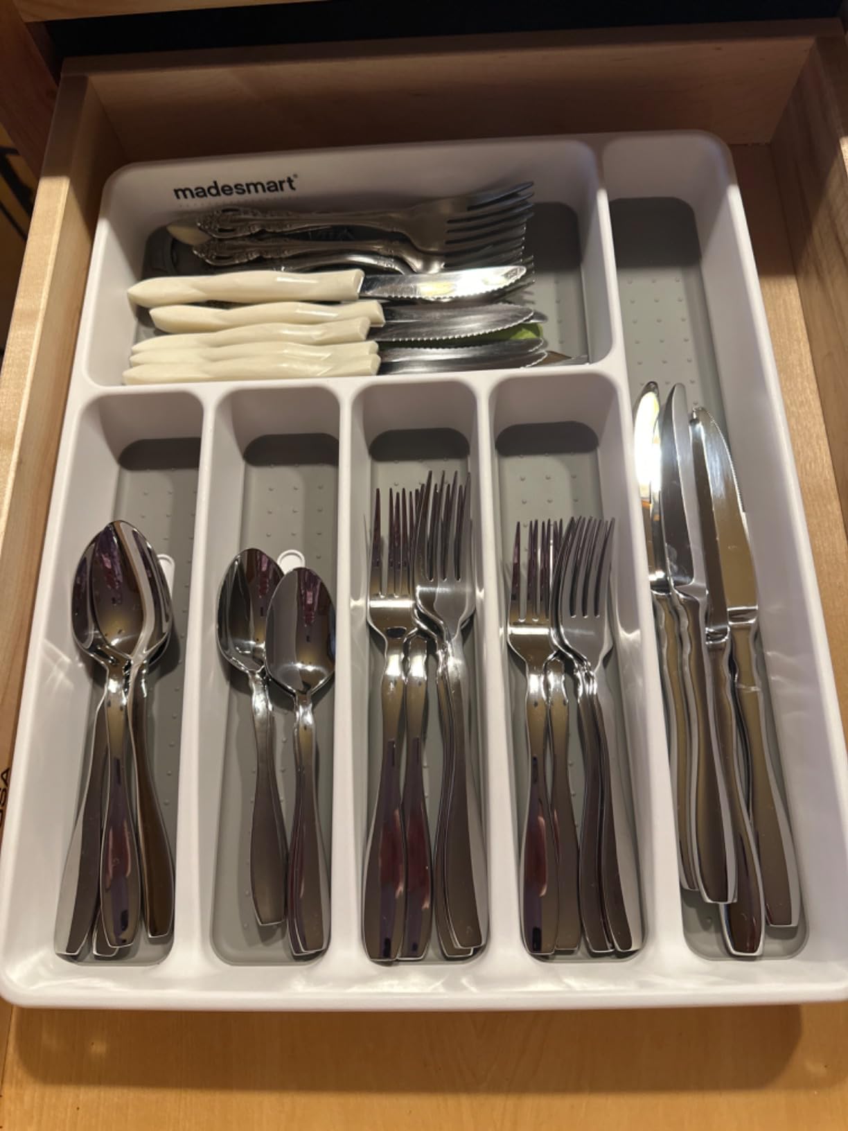 madesmart Classic 6 Compartment Silverware Tray, White customer photo 1