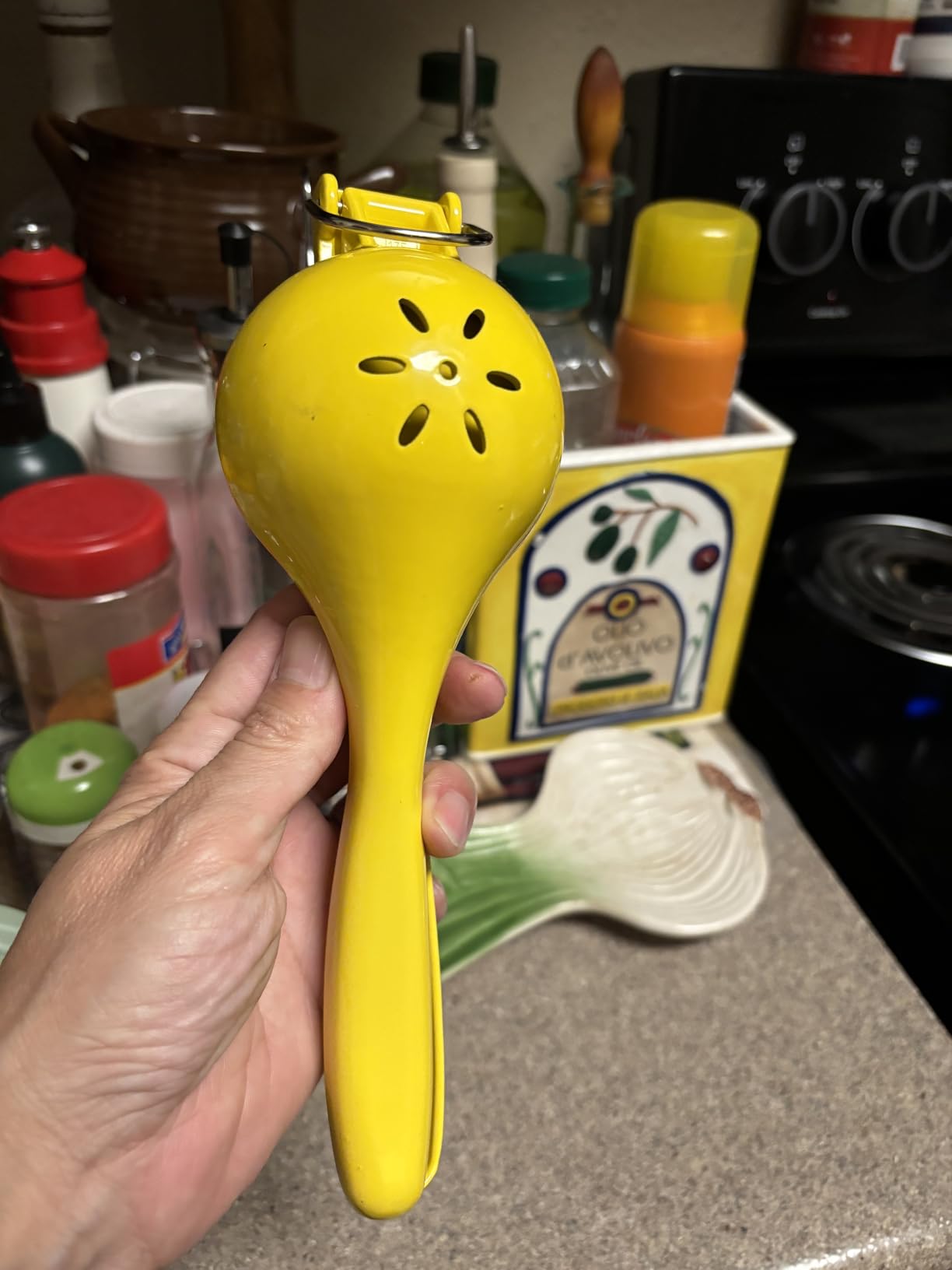 IMUSA Lemon or Lime Manual Squeezer, Citrus Juicer for Max Extraction, Green customer photo 2