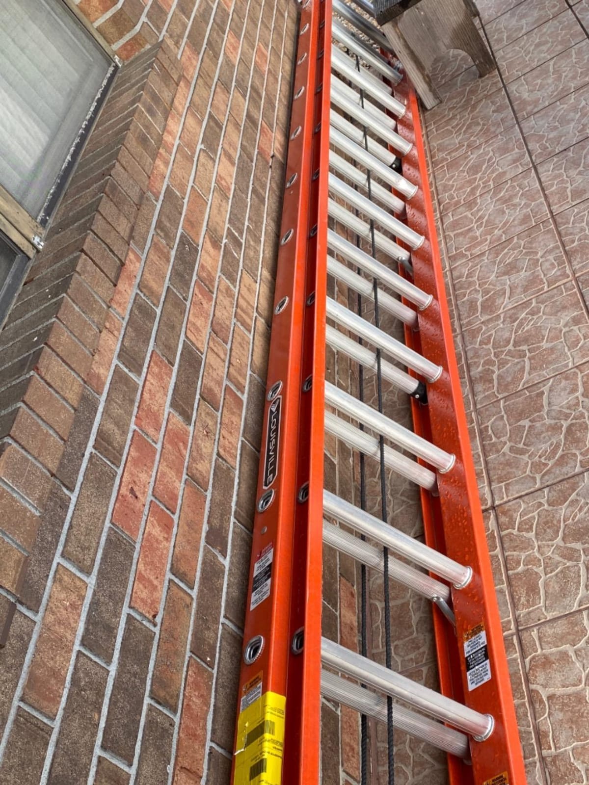 Louisville 24 ft Fiberglass Extension Ladder, FE3224, Type IA, 300 lbs customer photo 1