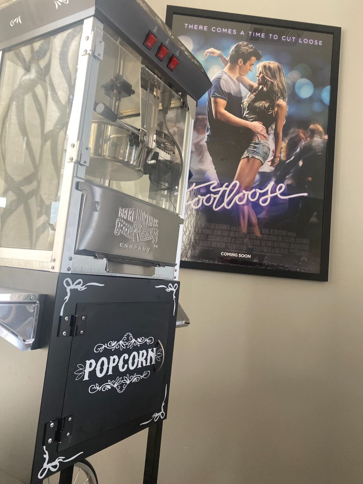 Great Northern Popcorn Foundation 8oz Popcorn Machine Cart on Wheels, Black customer photo 1