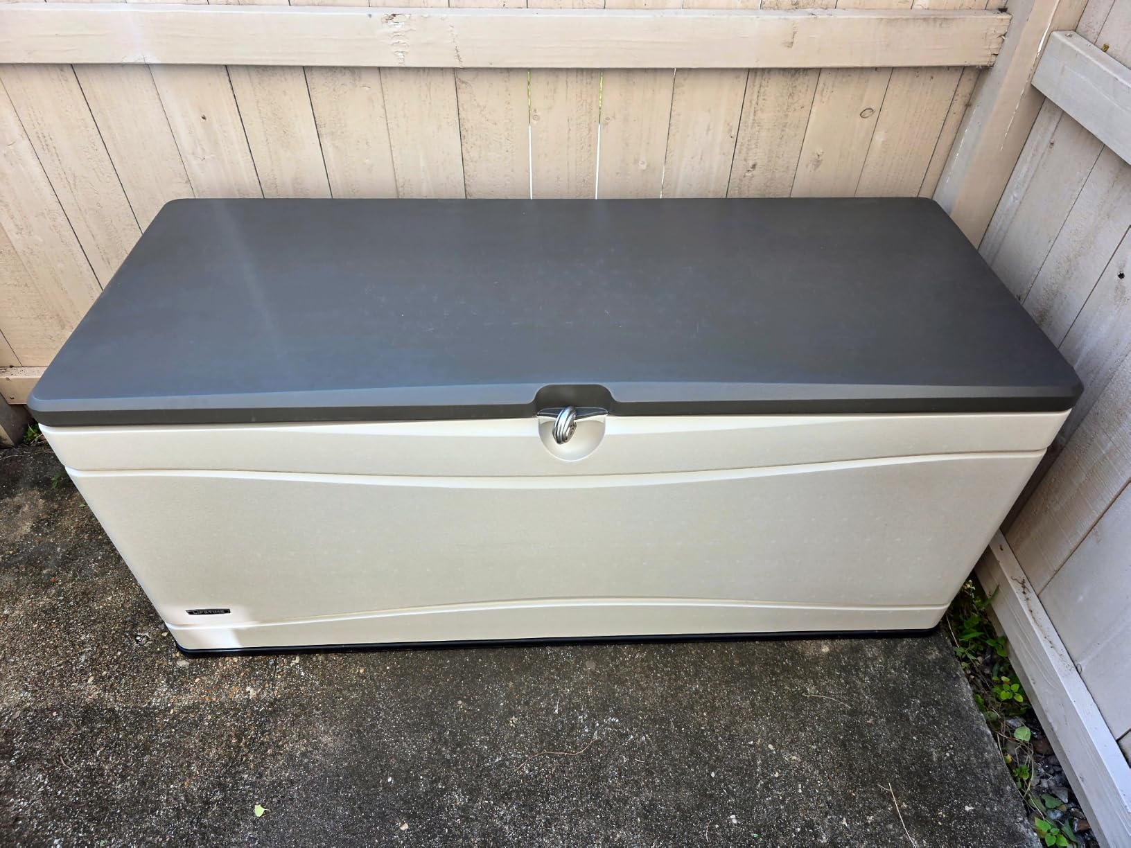 LIFETIME 60012 Extra Large Deck Box, 130 Gallon, Desert Sand/Brown customer photo 1