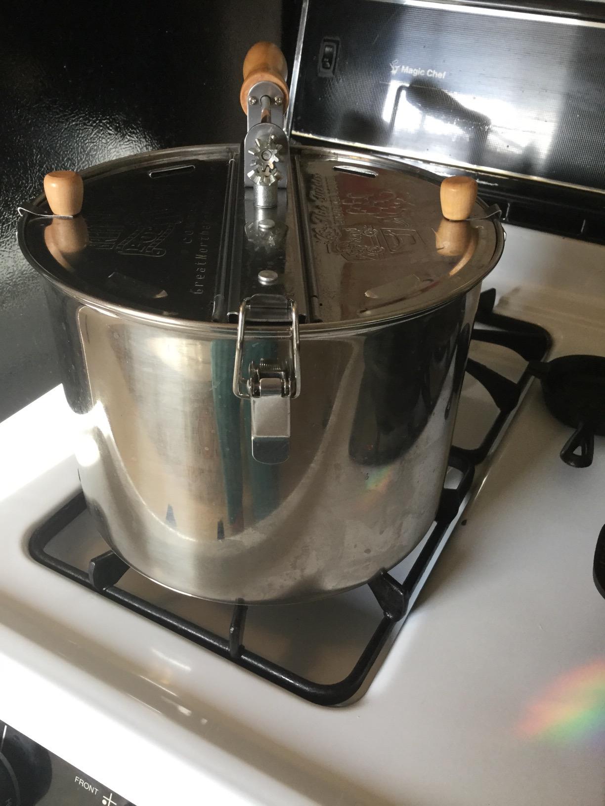 Great Northern Popcorn Stovetop Popcorn Maker, Silver, 6.5 Quart customer photo 2