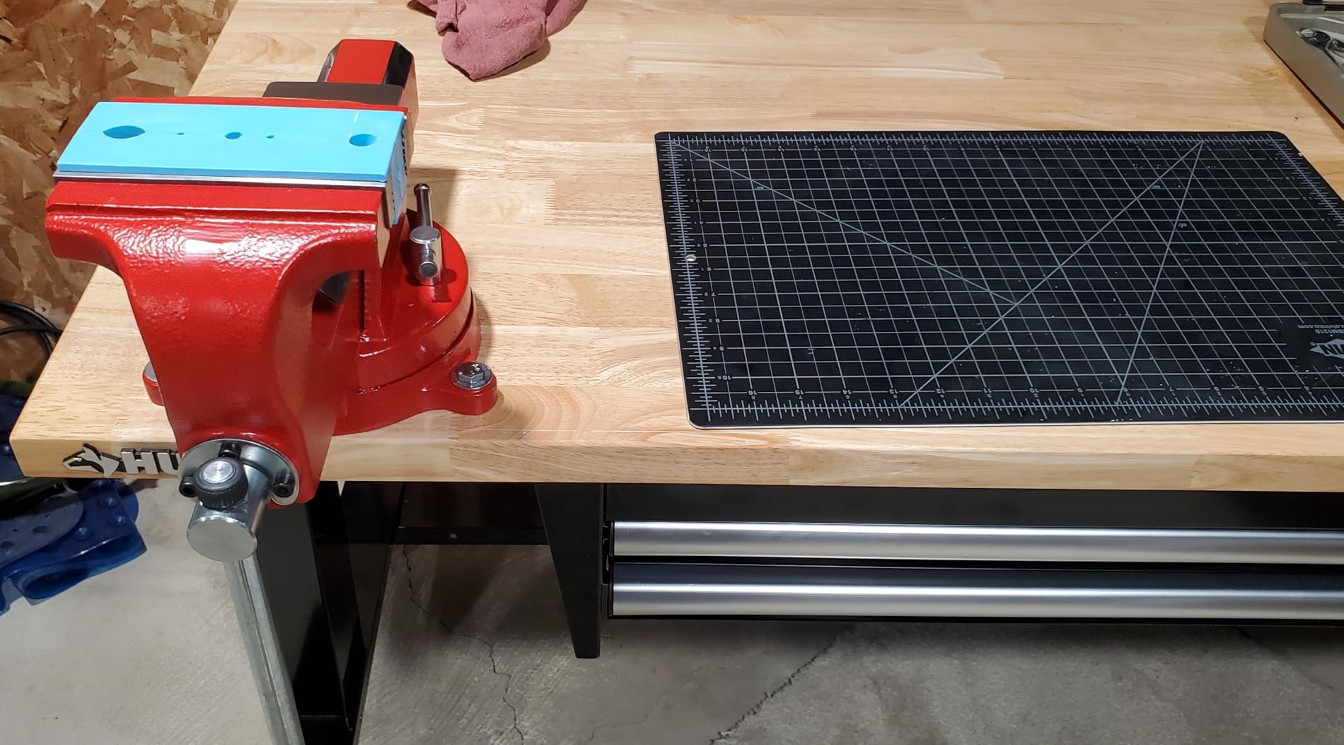 Yost Vises ADI-6 Heavy Duty Vise | 130,000 PSI Tensile Strength Austempered Ductile Iron Bench Vise | 6 Inch Jaw Width with a 360 Degrees Interlocking Swivel Base and 2 Lockdowns | Red customer photo 2
