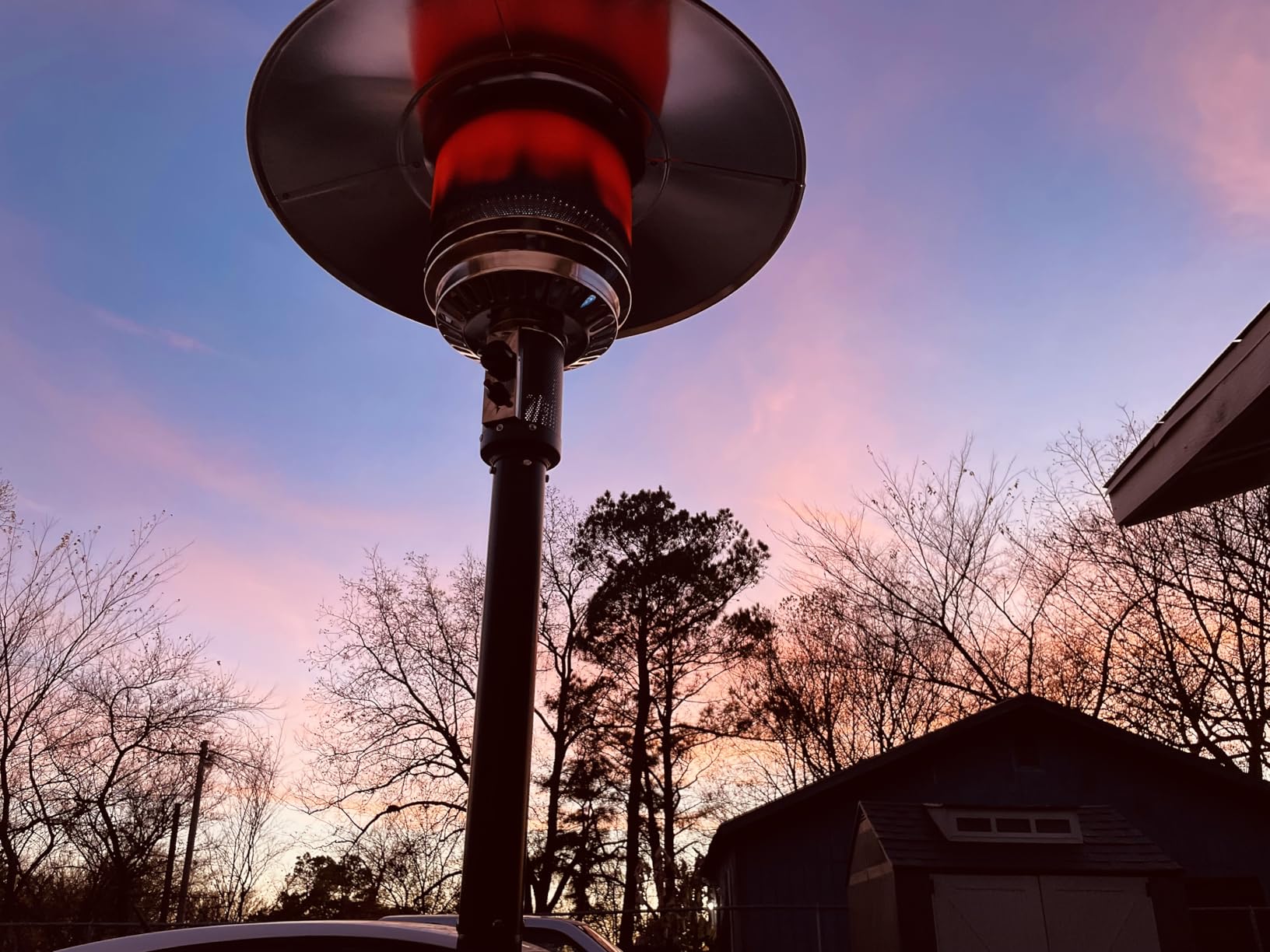 Amazon Basics 46,000 BTU Portable Outdoor Propane Patio Heater with Wheels, Commercial & Residential, Easy to Use, with Water Tank, Havana Bronze, 32.1 x 32.1 x 91.3 inches customer photo 1