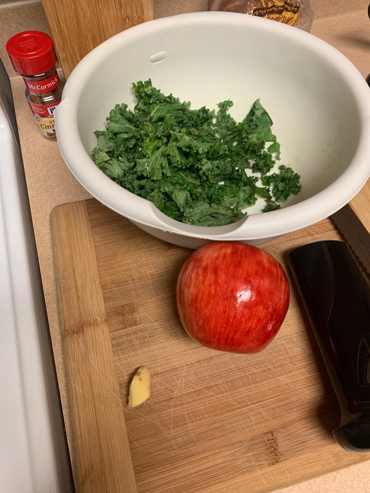 Omega Pure Press Cold Press, Vertical Low-Speed Juicer, in Red (VSJ843QR) customer photo 1