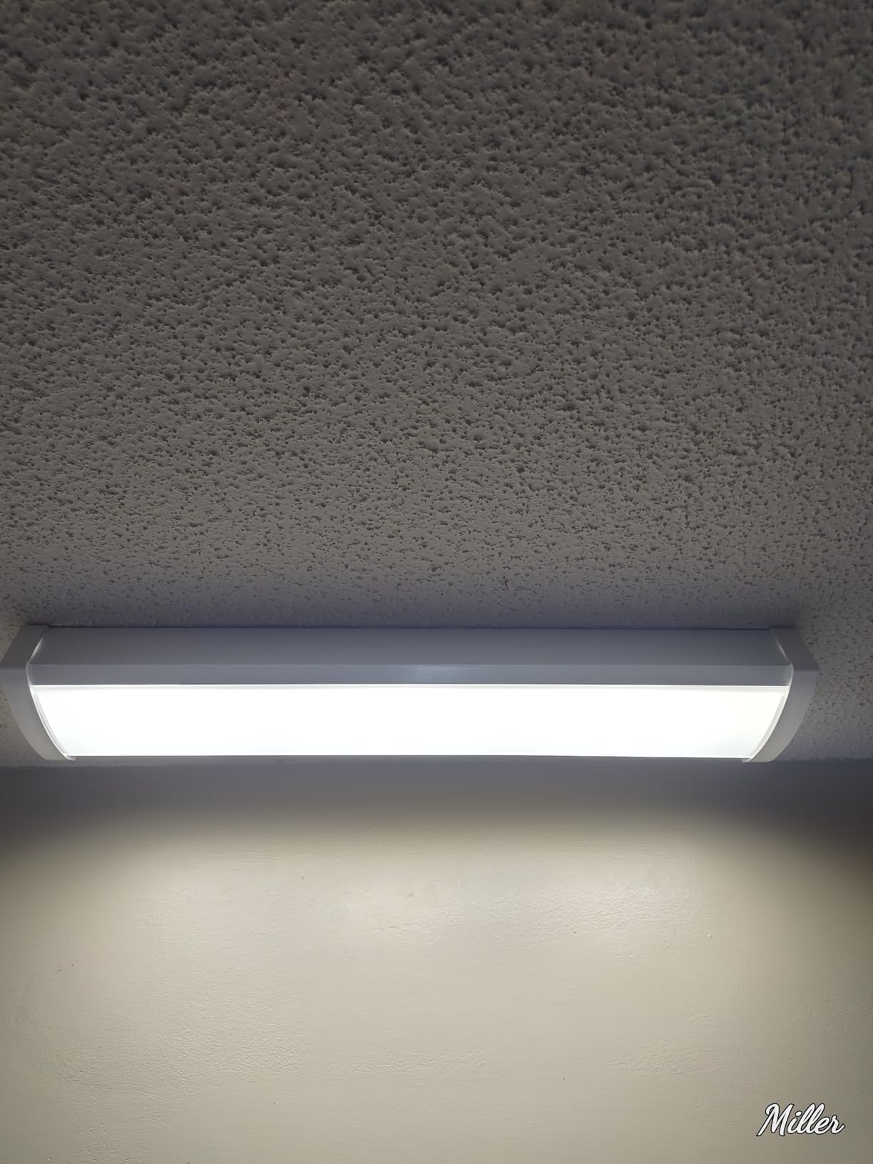 Lithonia Lighting 4' Low-Profile LED Wraparound Light Fixture, 4000K, 120V customer photo 1