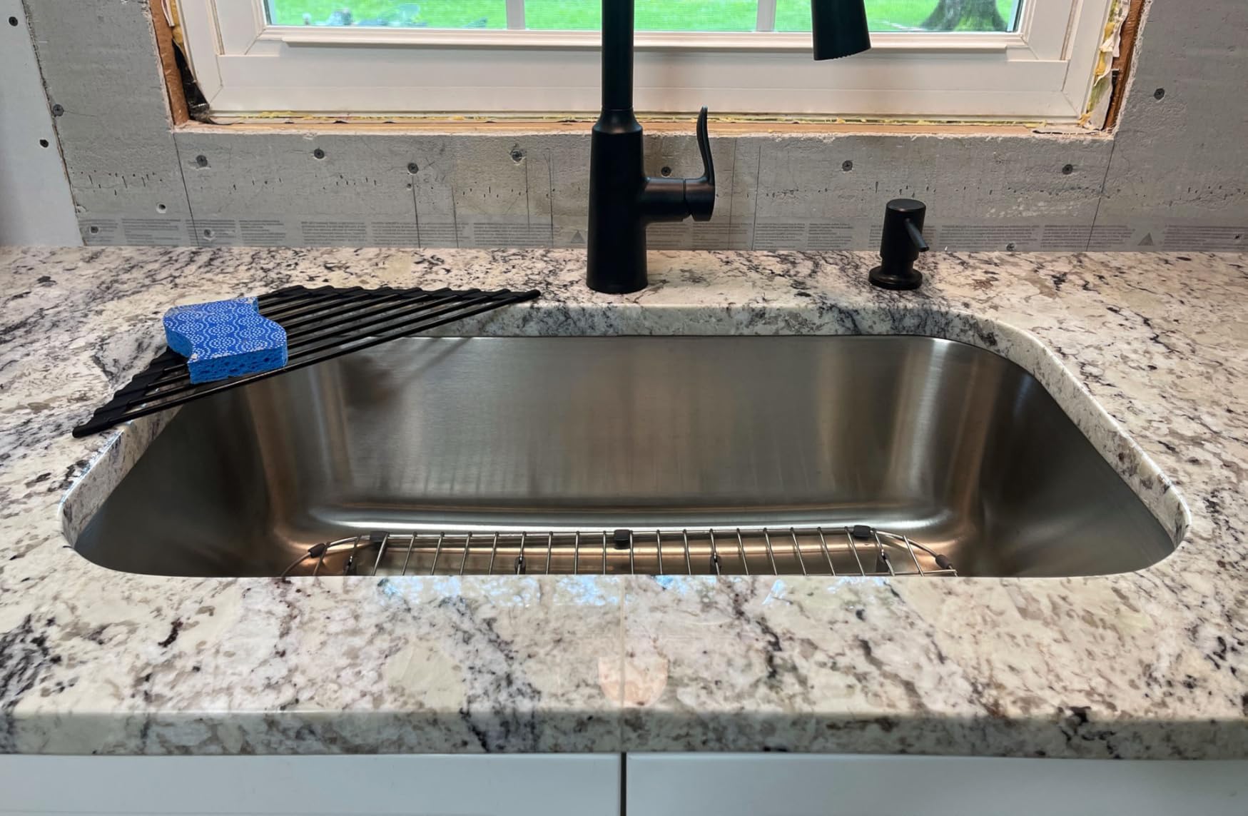 Ruvati 30-in 16-Gauge Stainless Undermount Kitchen Sink - RVM4250 customer photo 1