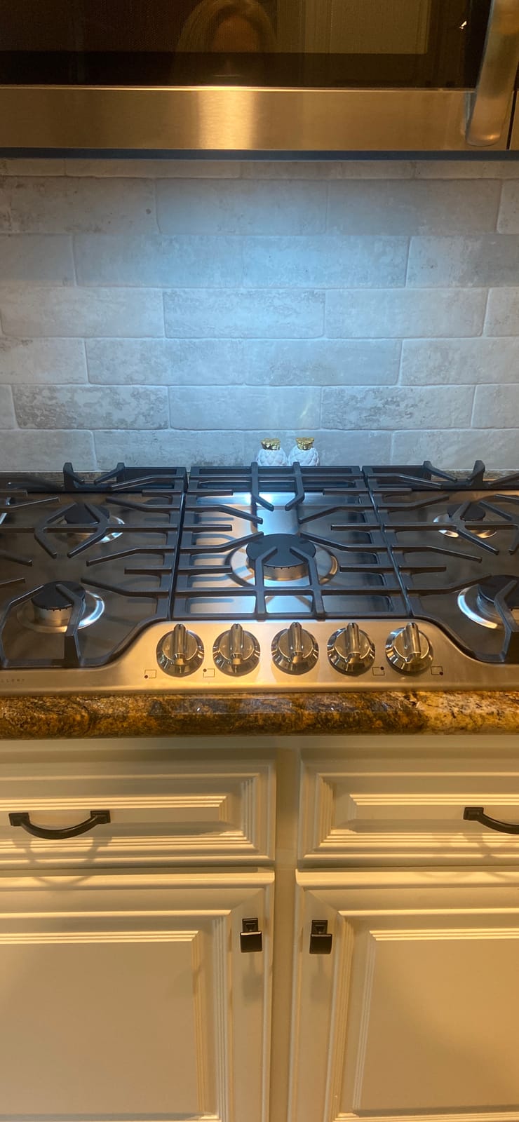 Frigidaire Gallery 36 Inch Stainless Steel Gas Cooktop, 5-Burner Range with Liquid Propane Cooktop Conversion Kit, FGGC3645QS customer photo 2