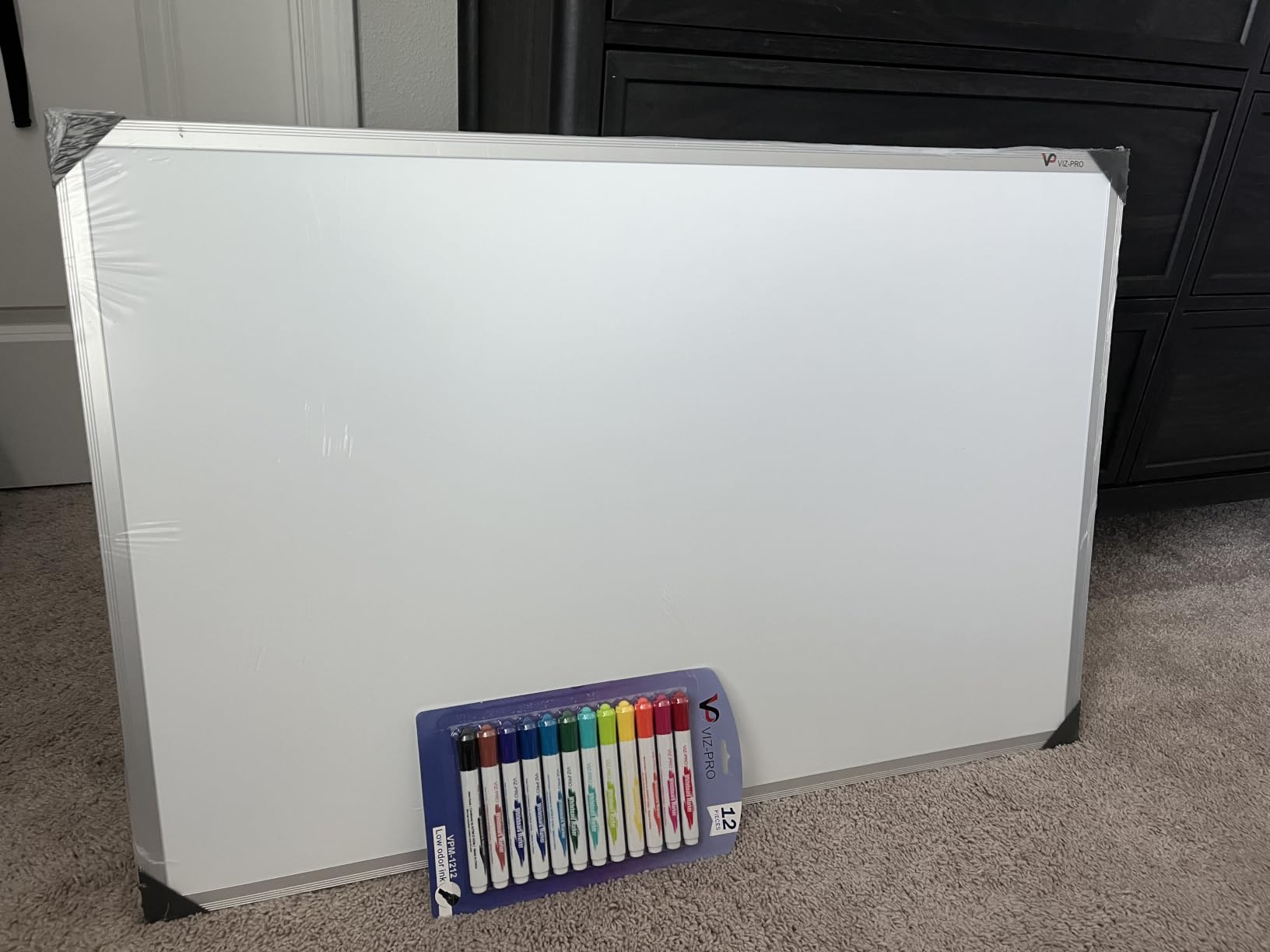 VIZ-PRO Magnetic Dry Erase Board, 36 X 24 Inches, Silver Aluminium Frame customer photo 1