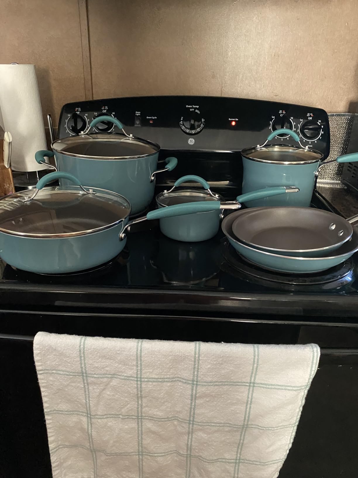 Rachael Ray Cucina Nonstick Cookware Purple Pots and Pans Set, 12-Piece customer photo 1