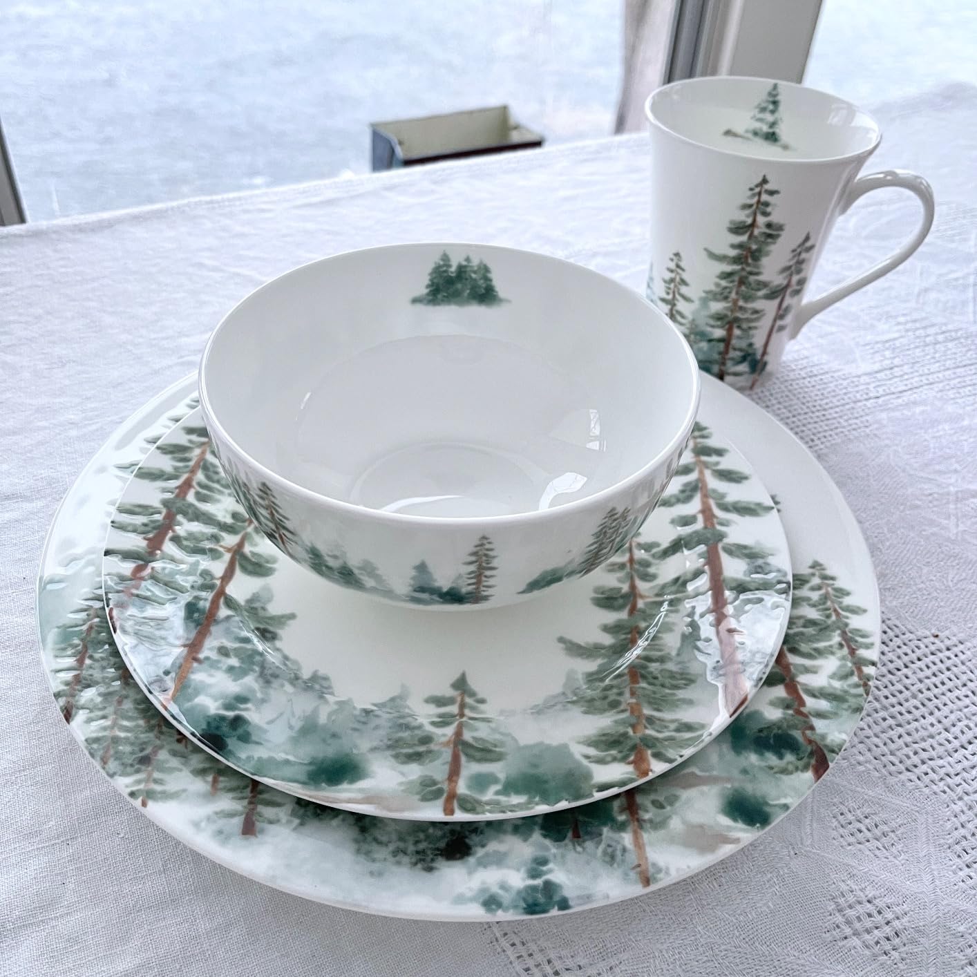 Mikasa Watercolor Forest Bone China Lightweight Chip Resistant 16 Piece Dinnerware Set, Service for 4, White customer photo 2