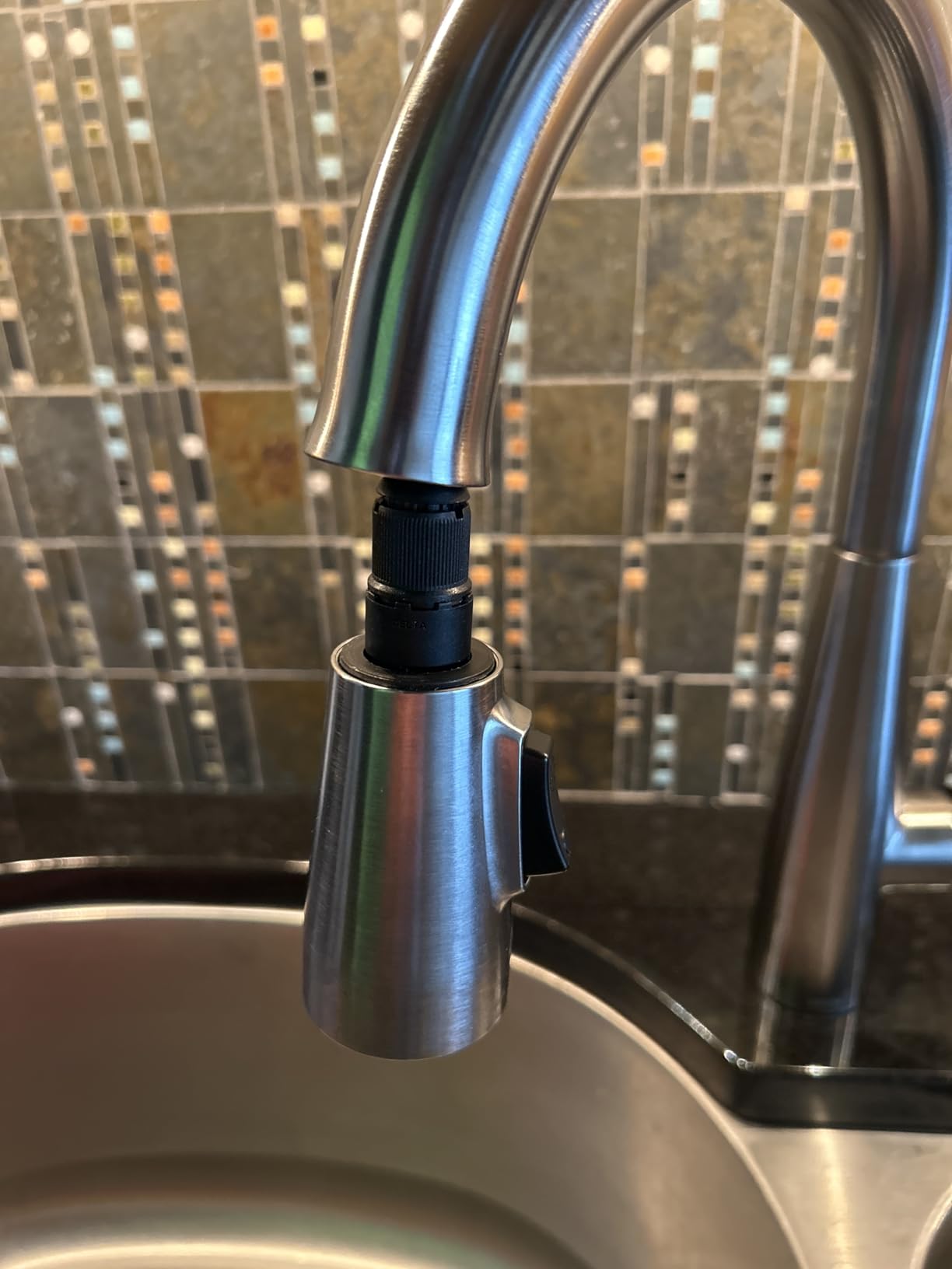 Delta Essa Brushed Nickel Kitchen Faucet with Pull Down Sprayer, Modern Single Hole Kitchen Sink Faucet, Single Handle, Arctic Stainless 9113-AR-DST customer photo 1