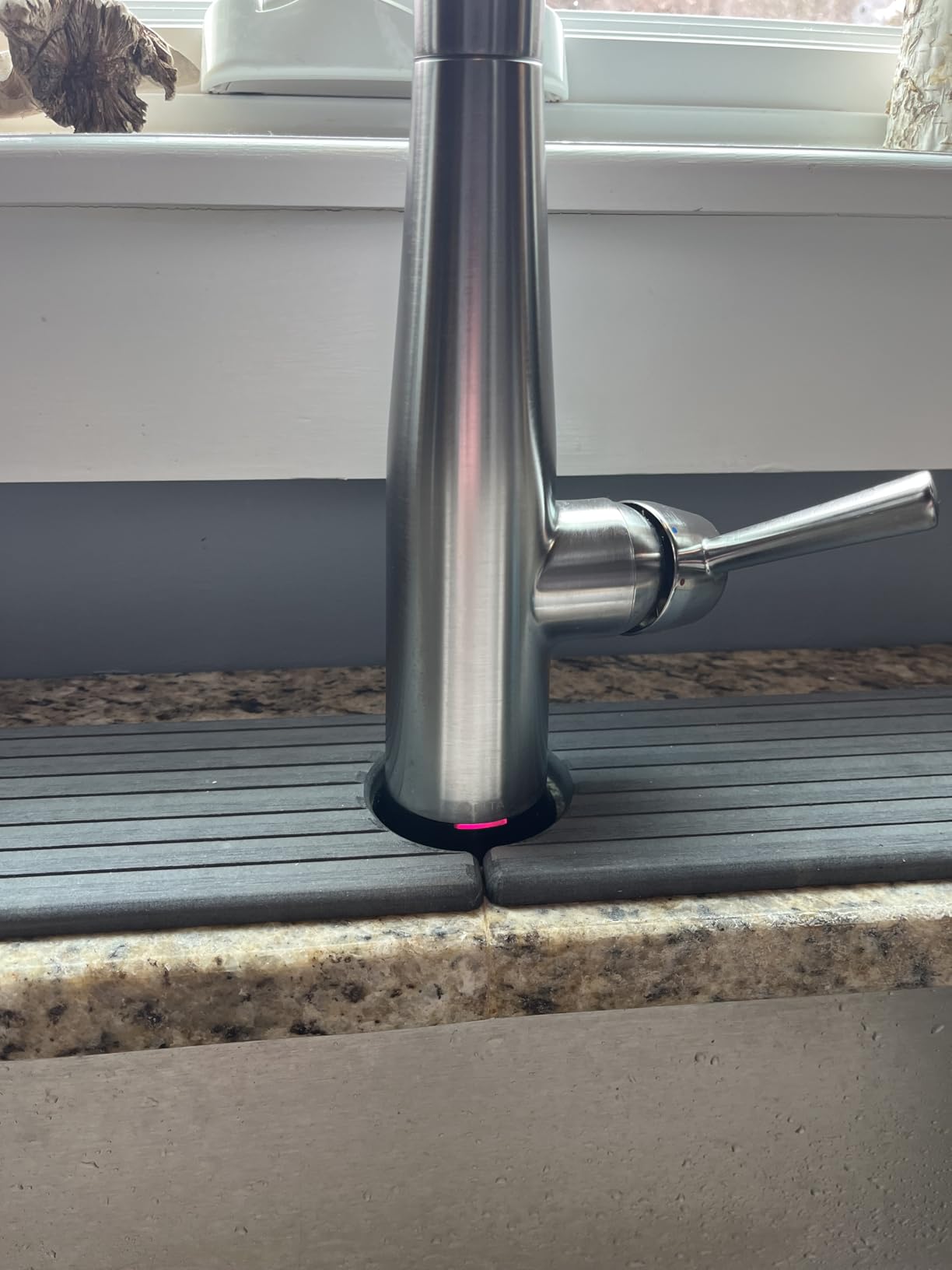 Delta Essa Brushed Nickel Touch Kitchen Faucet with Pull Down Sprayer, Modern Single Hole Touch On Kitchen Sink Faucet, Single Handle, Arctic Stainless 9113T-AR-DST customer photo 2
