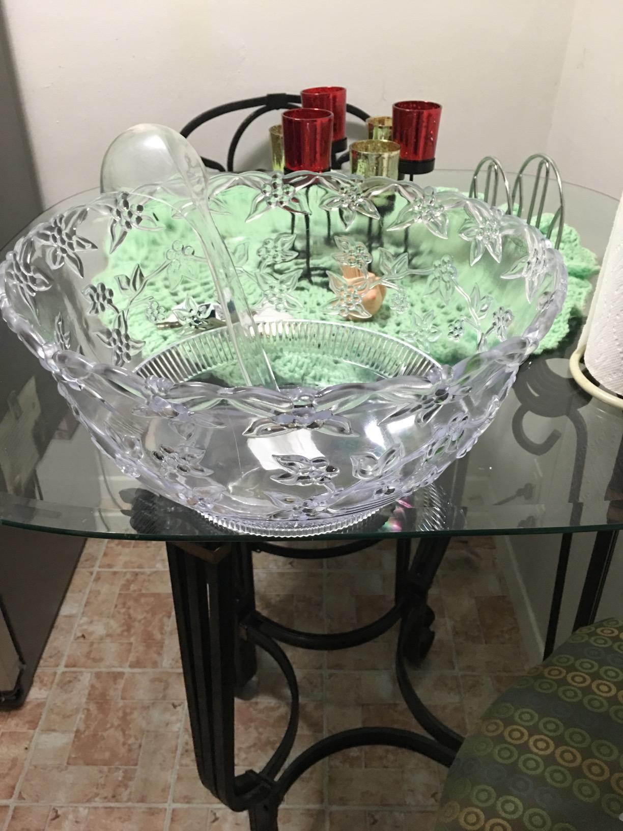 Party Essentials Hard Plastic 12-Quart Embossed Punch Bowl, Clear customer photo 1