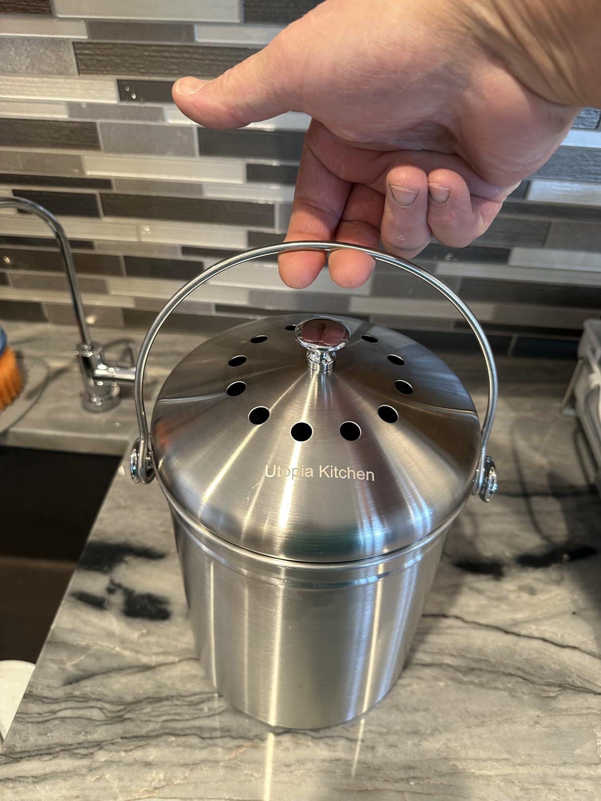 Utopia Kitchen Countertop Compost Bin 1.3 Gallon, Stainless Steel, Silver customer photo 1