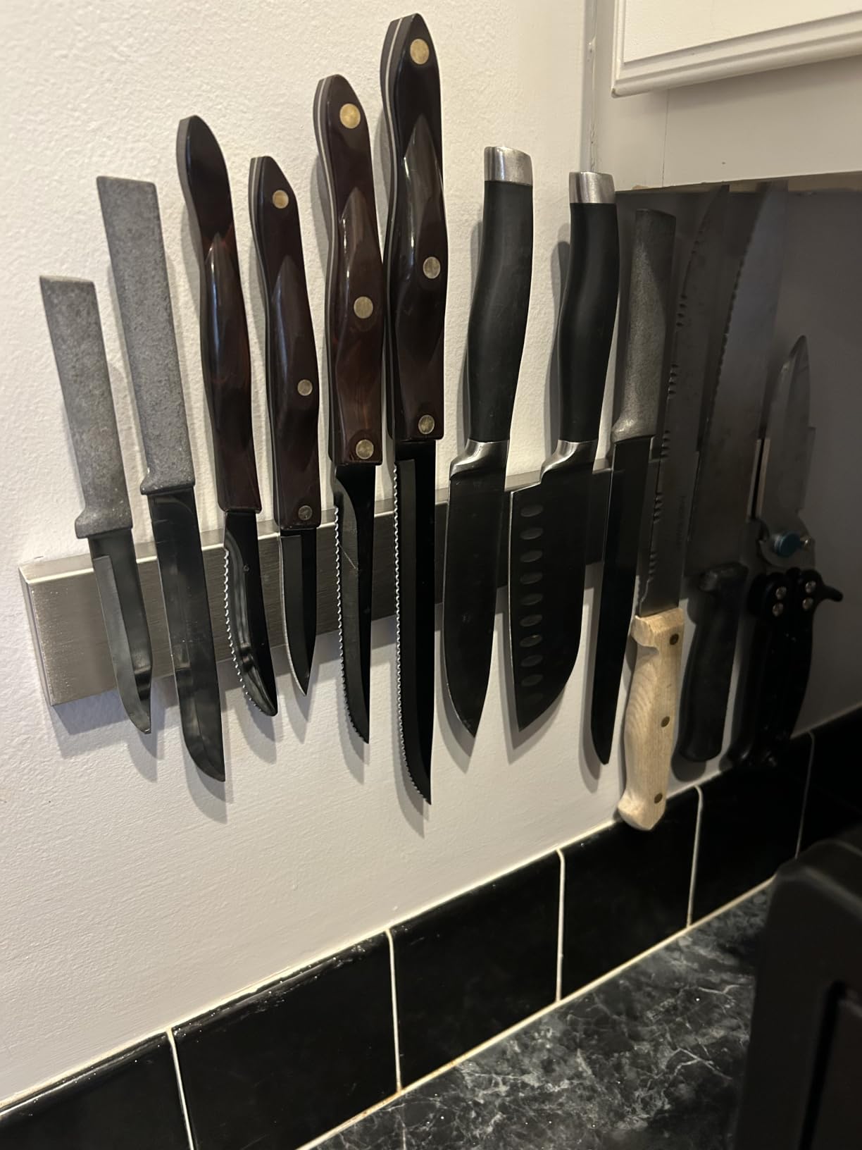 Modern Innovations 16 Inch Stainless Steel Magnetic Knife Bar with Multi-Purpose Functionality as a Knife Holder, Knife Strip, Magnetic Tool Organizer, Art Supply Organizer & Home Organizer customer photo 1
