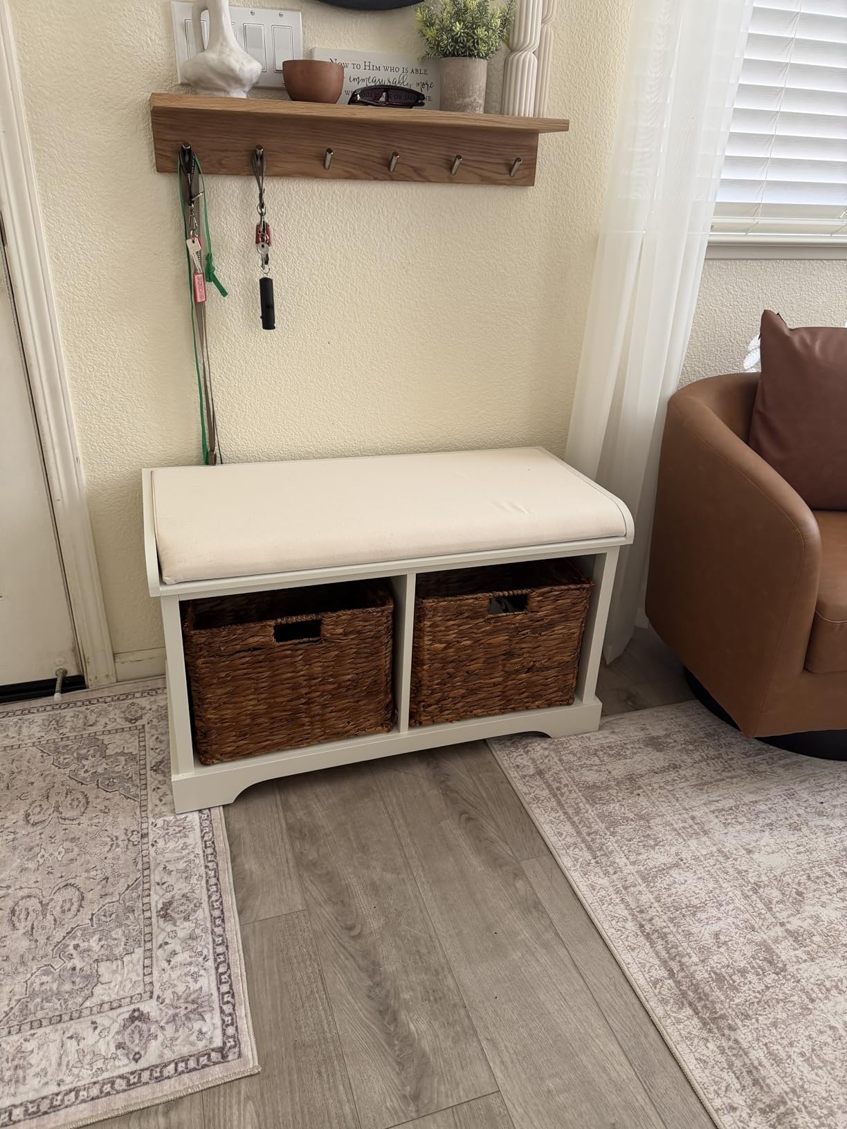 SAFAVIEH Freddy Wood Storage Bench, 33