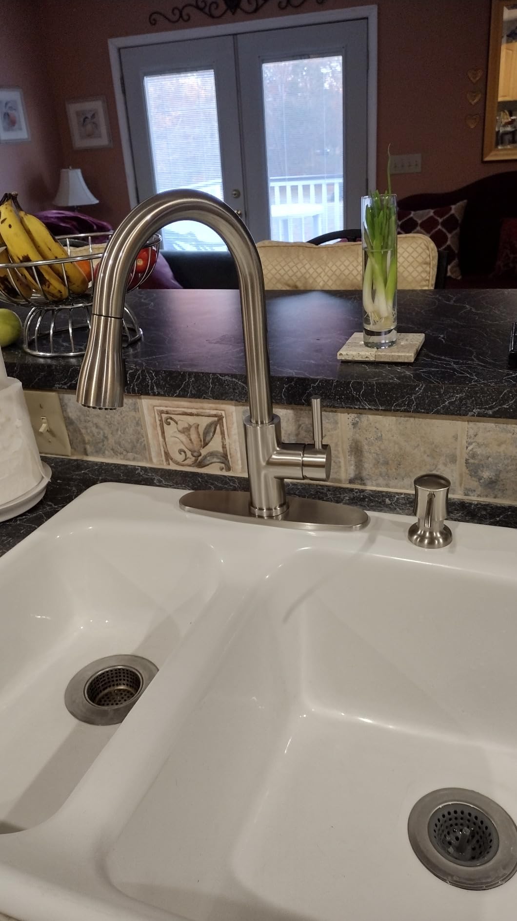 WEWE High-Arc Pull-Down Kitchen Faucet, Brushed Nickel, 3-Mode Sprayer customer photo 2