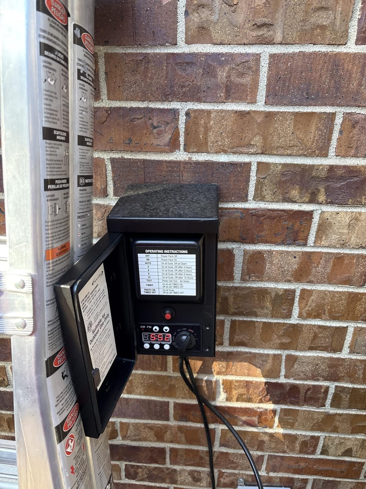 Malibu 120 Watt Power Pack with Sensor and Weather Shield for Low Voltage Landscape Lighting Spotlight Outdoor Transformer 120V Input 12V Output 8100-9120-01 customer photo 1