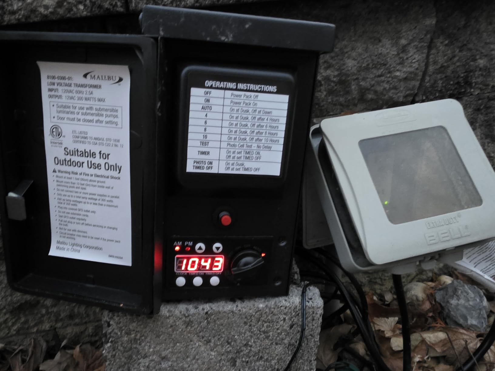 Malibu 300 Watt Power Pack with Sensor and Weather Shield for Low Voltage Landscape Lighting Spotlight Outdoor Transformer 120V Input 12V Output 8100-0300-01 customer photo 1