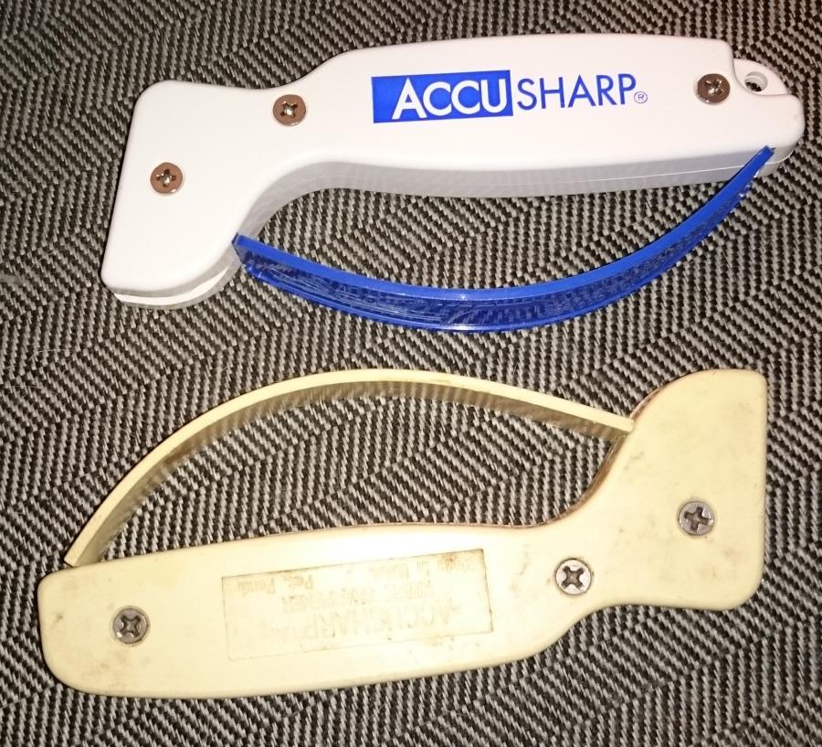 AccuSharp Hand-Held Carbide Blade Sharpener, Kitchen Knife and Chef Knife Sharpener, Professional Chef Grade Sharpening Tool, Restore and Hone Straight & Serrated Knives, 2-Pack, White customer photo 2