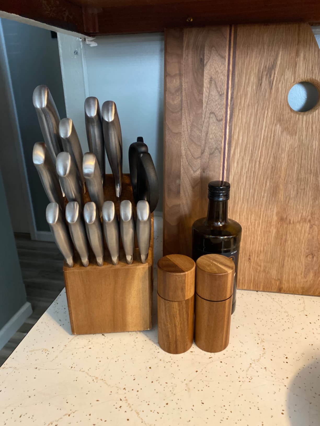 Coninx Acacia Wood Kitchen Knife Block - 15 Slots Knife Holder - Professional Quality Wood Knife Organizer - Secure Knife Stand To Keep Knives Neat & Sharp - Knife Blocks for Kitchen Knife Storage customer photo 2