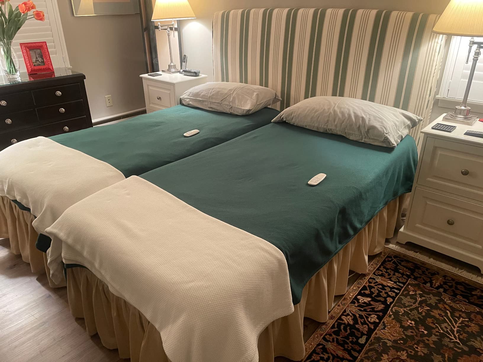 Lucid® L300 Adjustable Bed Frame – USB – Memory Position – Remote, Twin XL customer photo 1