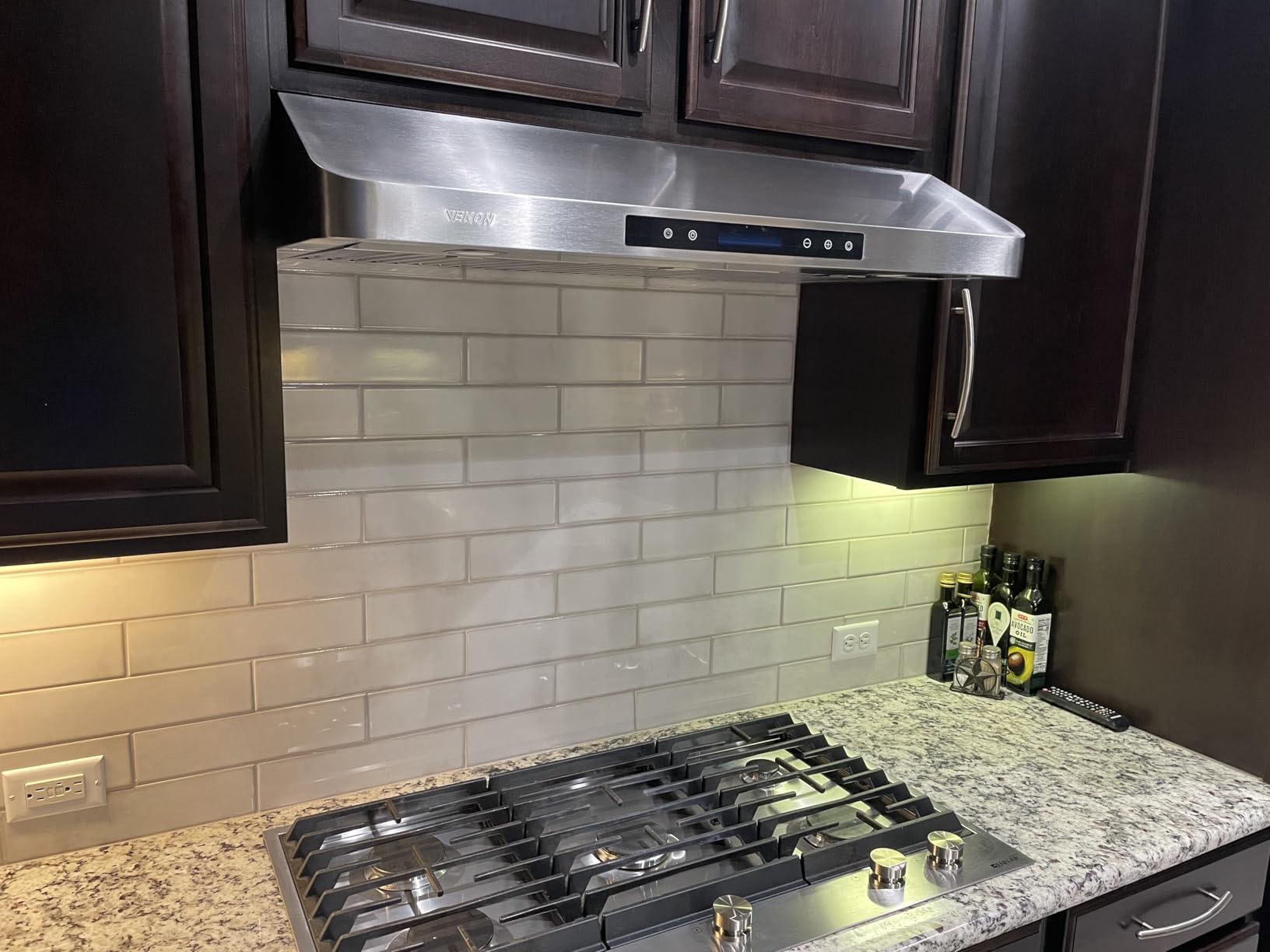 EKON 42 inches Under Cabinet Range Hood, 900 CFM Stainless Steel Kitchen Chimney Vent, 4 Speed Touch Screen Control With Remote 2Pcs 3W LED lights Dishwasher-safe Filters Fan Timer customer photo 1
