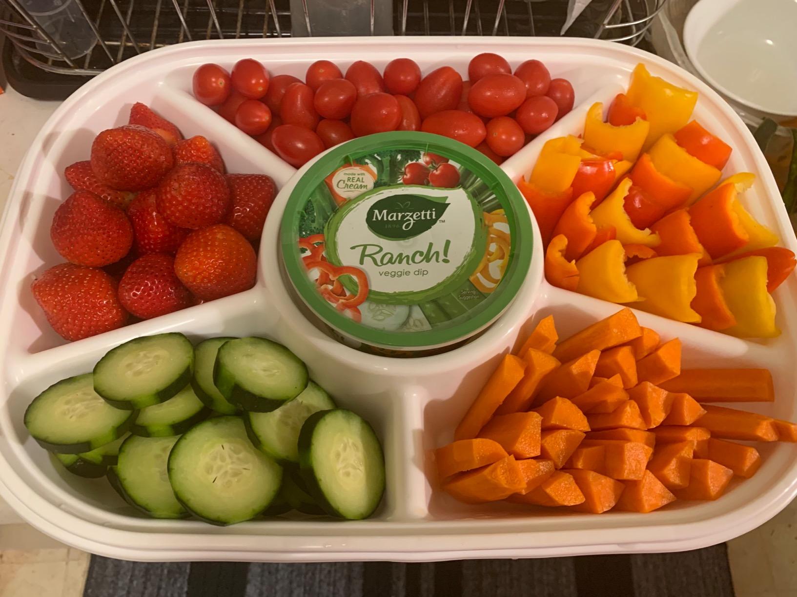 Buddeez Jumbo Divided Serving Tray with Lid customer photo 2