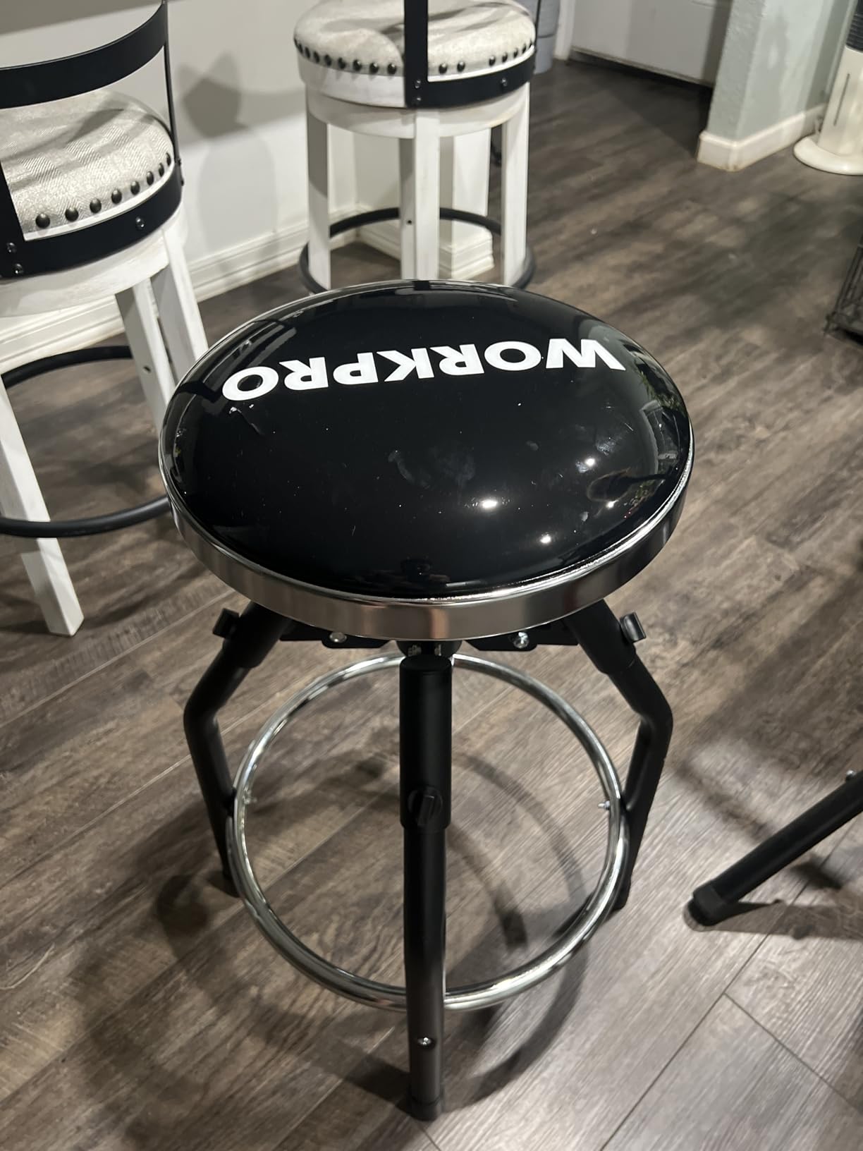 Olympia Tools 82-738 Adjustable Hydraulic Work Stool, Black customer photo 1