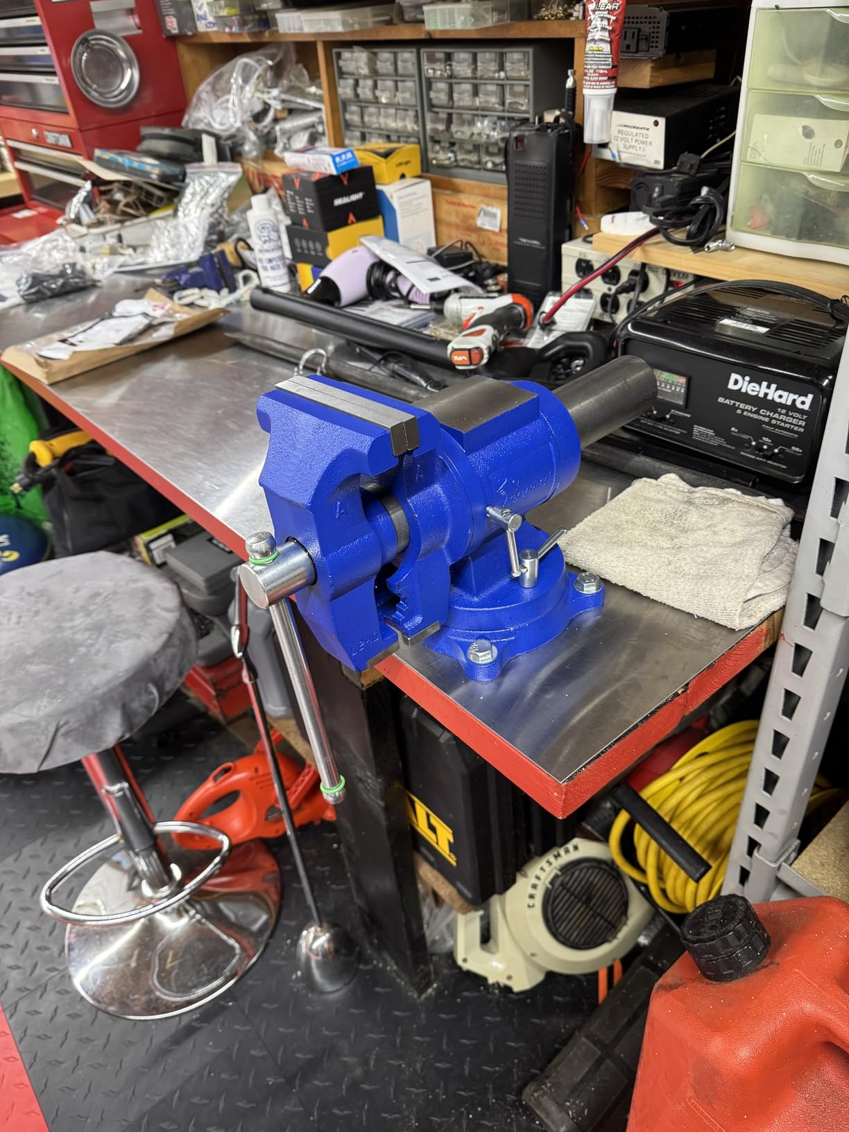 Forward DT08125A 5 Inch Heavy Duty Bench Vise with 360°Swivel Base and Head customer photo 2