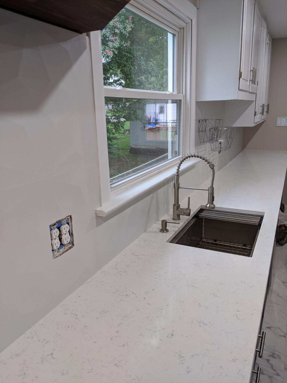 Sarlai 32 Kitchen Sink Undermount 32 x 19 Inch Undermount Sink Workstation customer photo 2