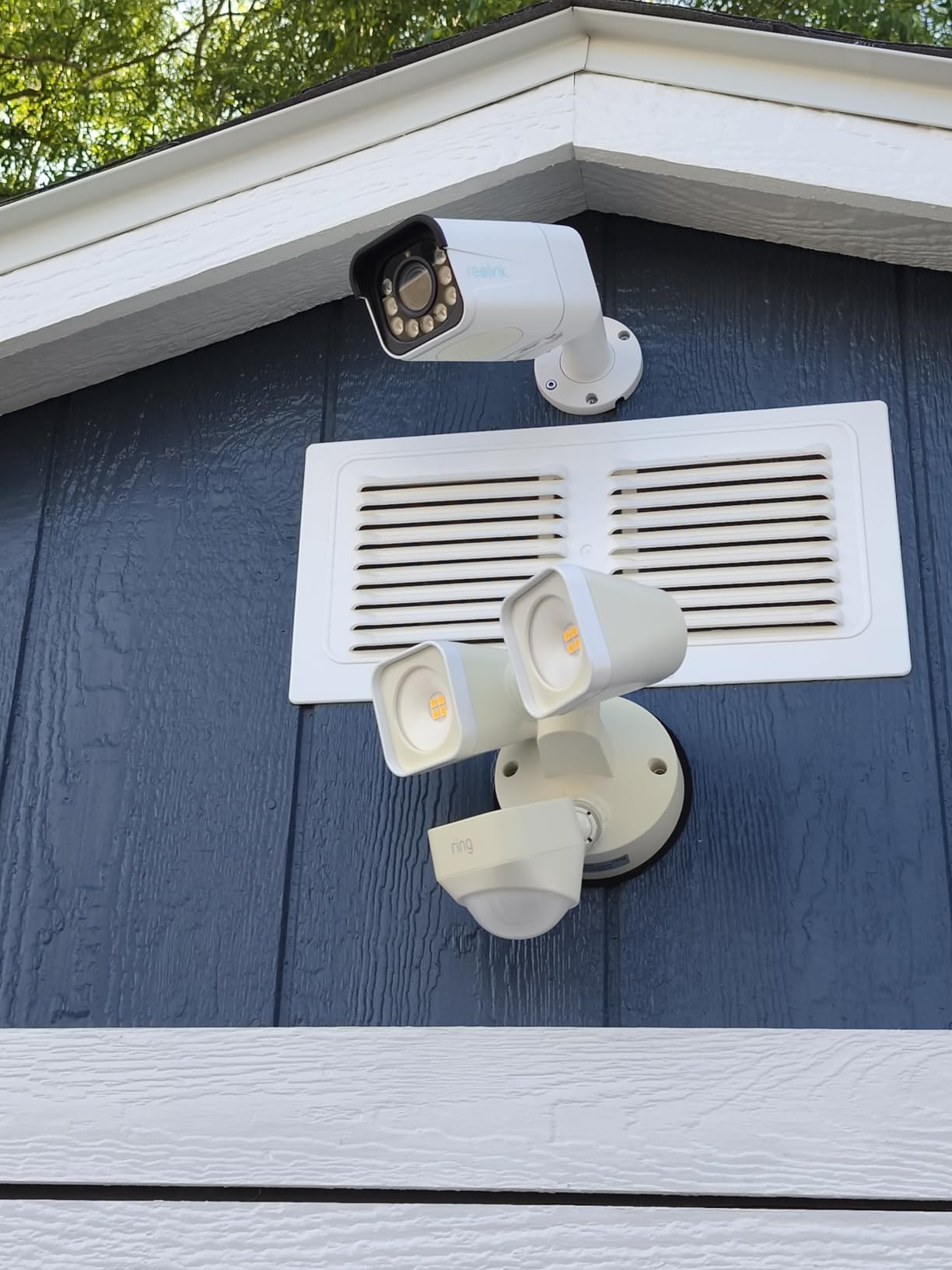 Ring Floodlight Wired — Motion-activated floodlight, bright LEDs, works with Amazon Sidewalk, White customer photo 1