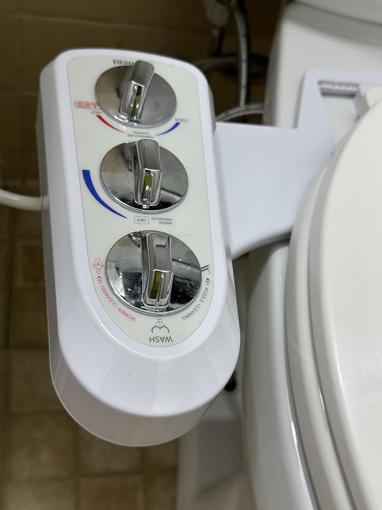 Hibbent Bidet Attachment, Hot & Cold Water Spray Bidet Toilet Seat, White customer photo 1