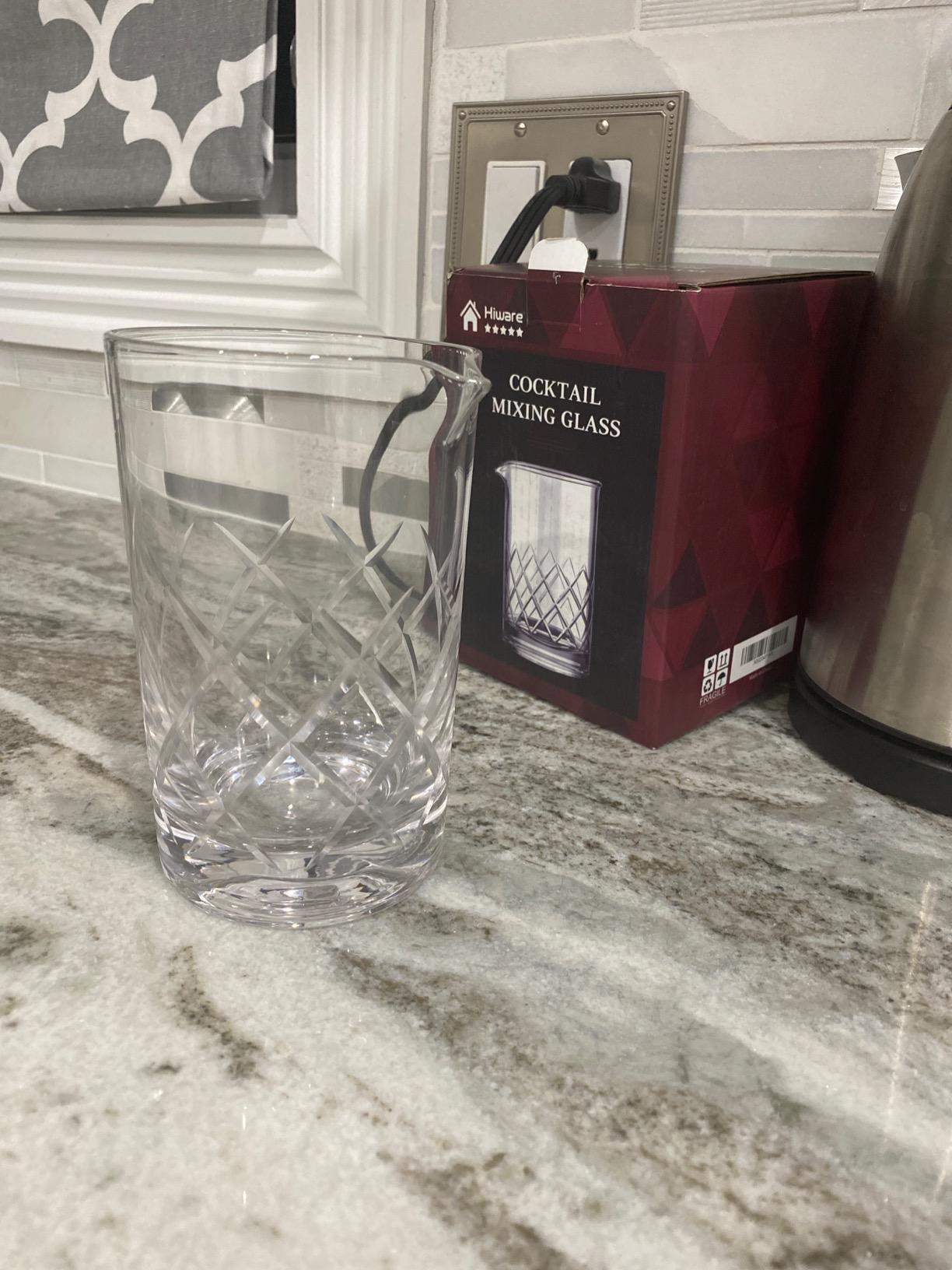 Hiware Professional 24 Oz Cocktail Mixing Glass, Thick Bottom Seamless Crystal Mixing Glass customer photo 2