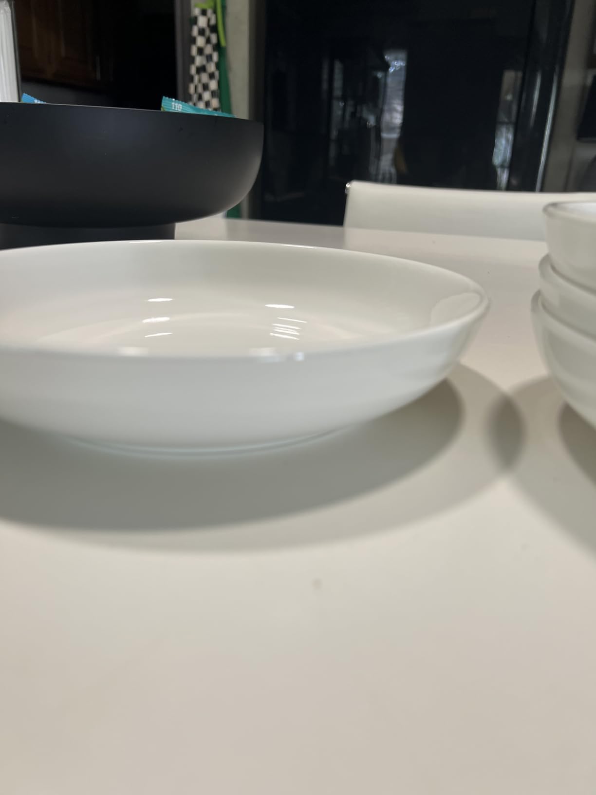 Y YHY Pasta Bowls Set of 6, High-Fired Porcelain White Salad Bowls 30 oz Wide Shallow Serving Soup Bowls, Microwave Dishwasher Safe 8.5