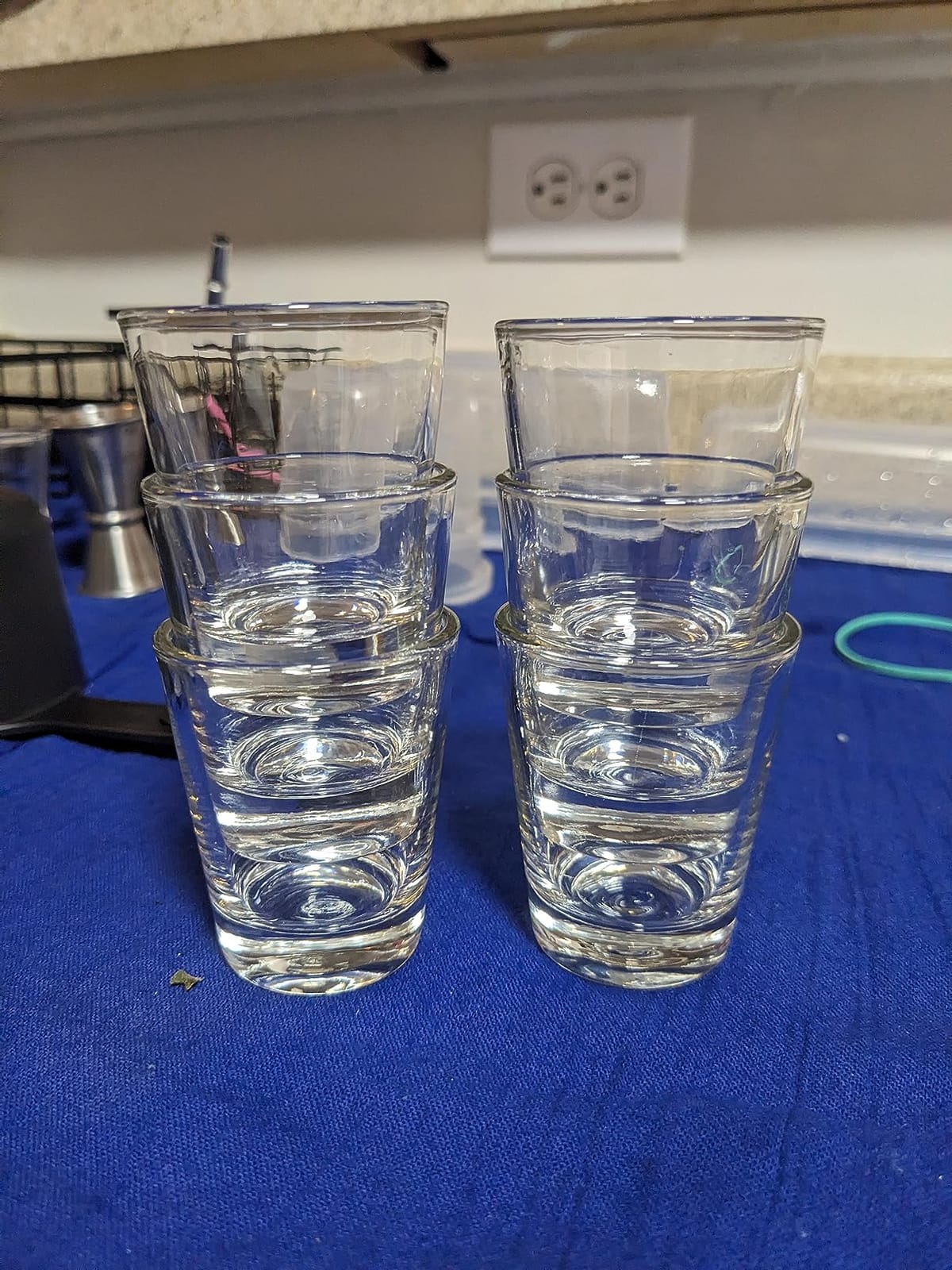 BCnmviku 1.5 oz Shot Glasses Sets with Heavy Base, Clear Shot Glass (10 Pack) customer photo 1