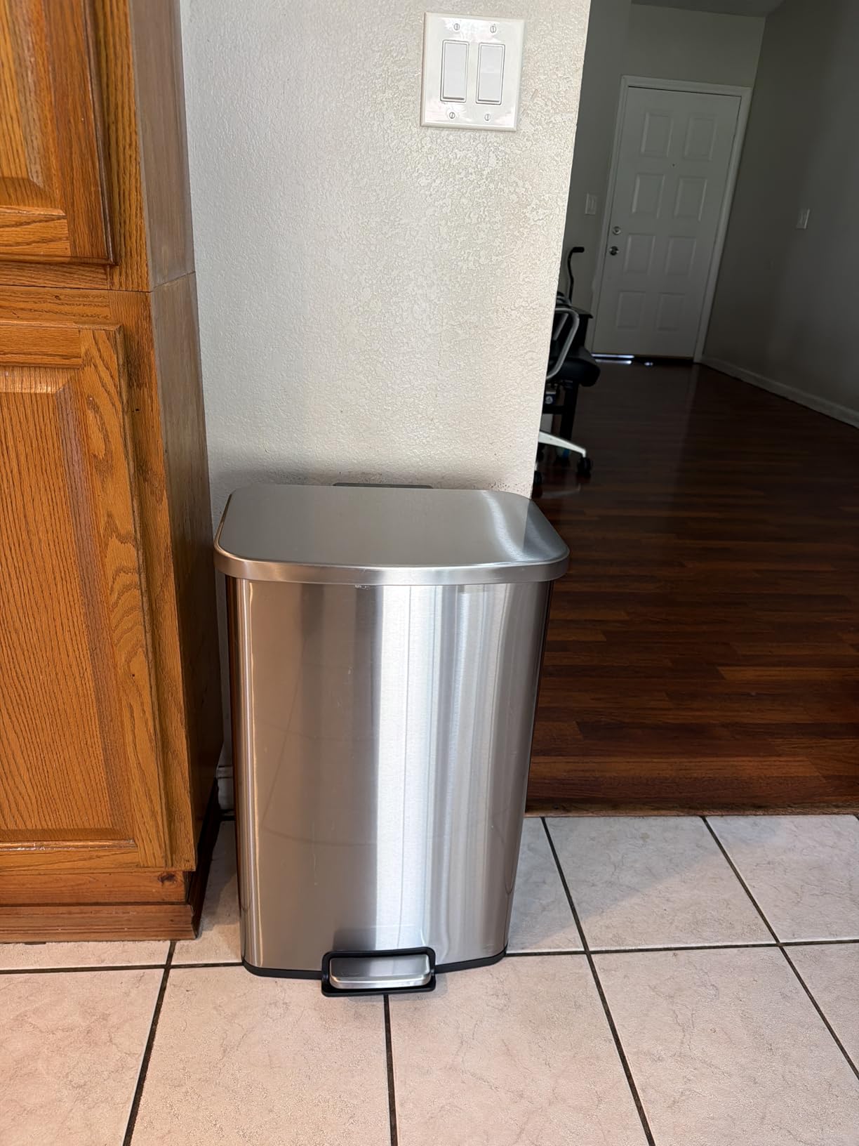 Amazon Basics LARGE Trash Can, 13.2 Gallon (50L), Smudge Resistant Rectangular Bin with Soft-Close Lid, Step Foot Pedal, Removable Inner Bucket, Brushed Stainless Steel, Satin Nickel Finish customer photo 1