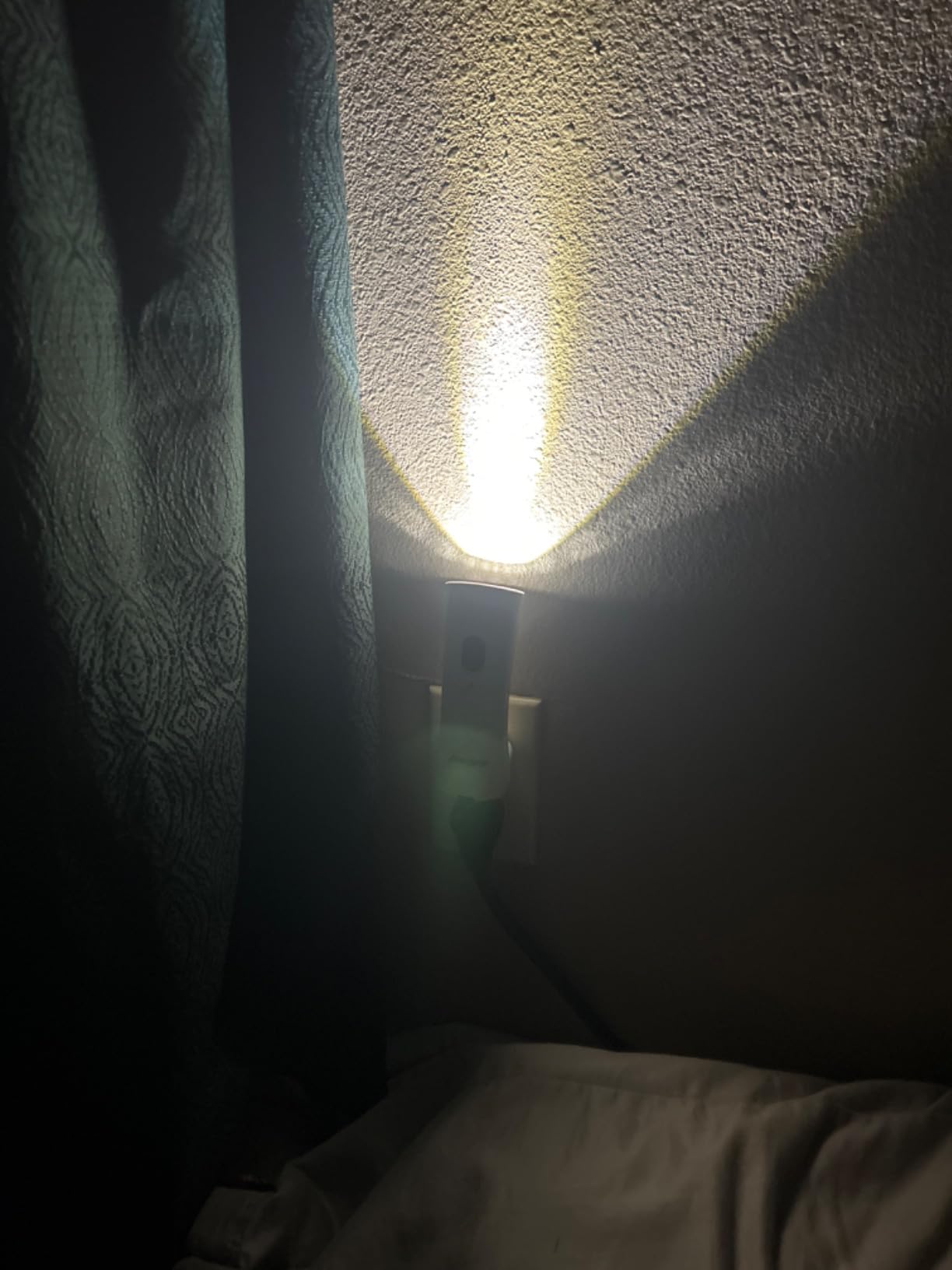 Energizer Auto-On LED Flashlights Rechargeable for Home Power Failure, Plug in LED Flashlight for Power Outage, Night Light, Hurricane Preparedness customer photo 2
