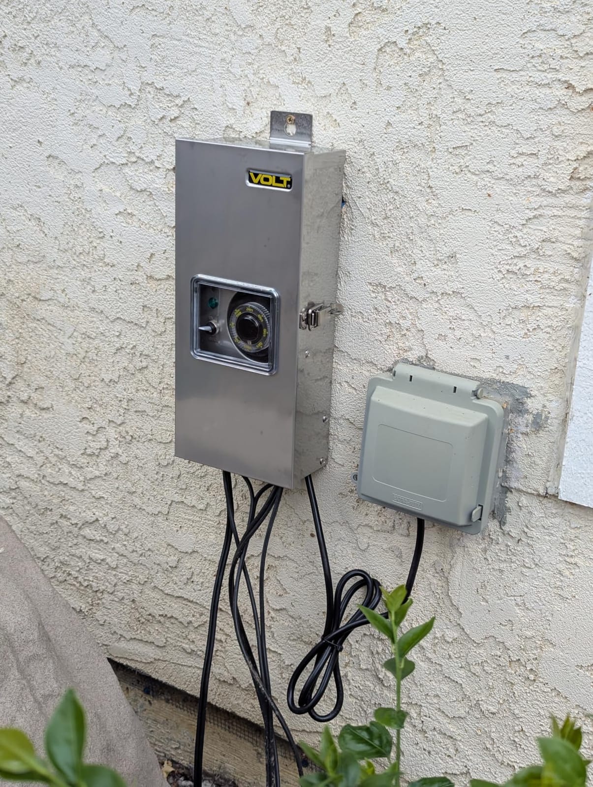 VOLT 300W Slim Line Low Voltage Transformer (12V/15V) with Timer/Photocell customer photo 2