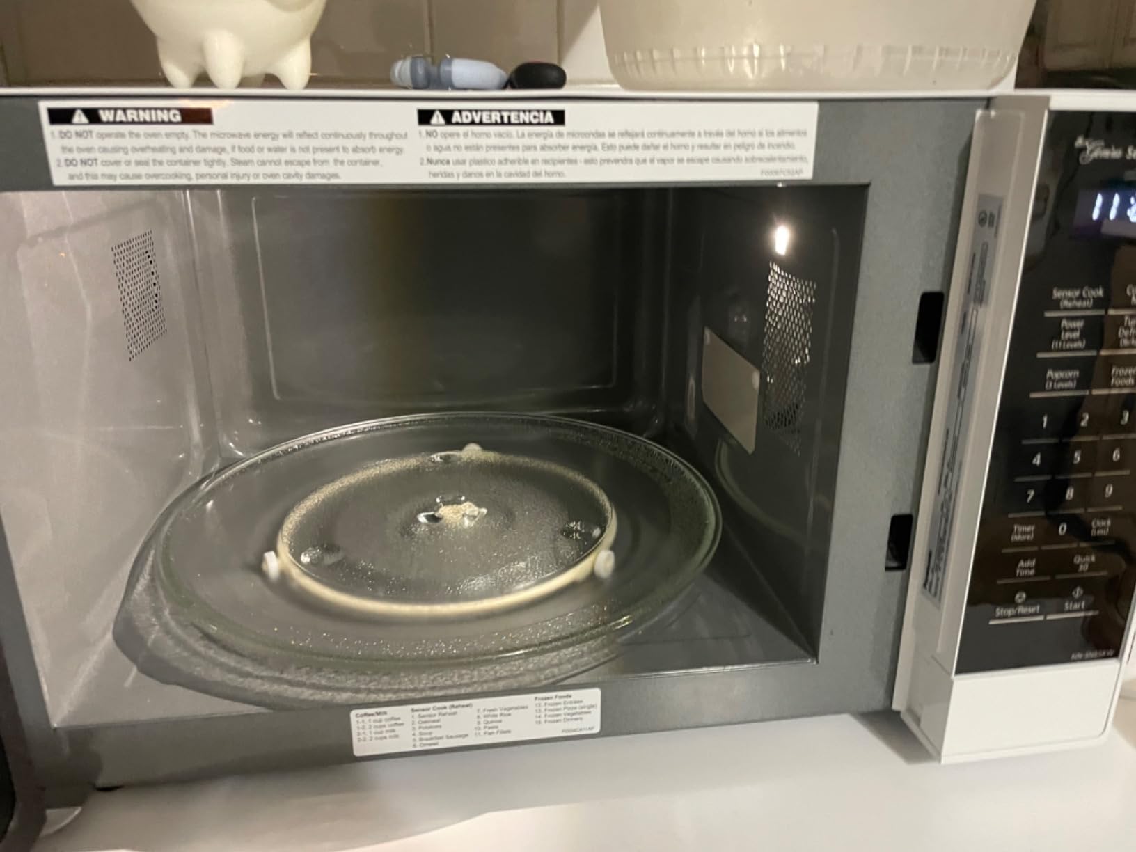 Panasonic NN-SN65KW Microwave Oven with Inverter Technology, 1200W, 1.2 cu.ft. Small Genius Sensor One-Touch Cooking, Popcorn Button, Turbo Defrost-NN-SN65KW-(White) customer photo 1