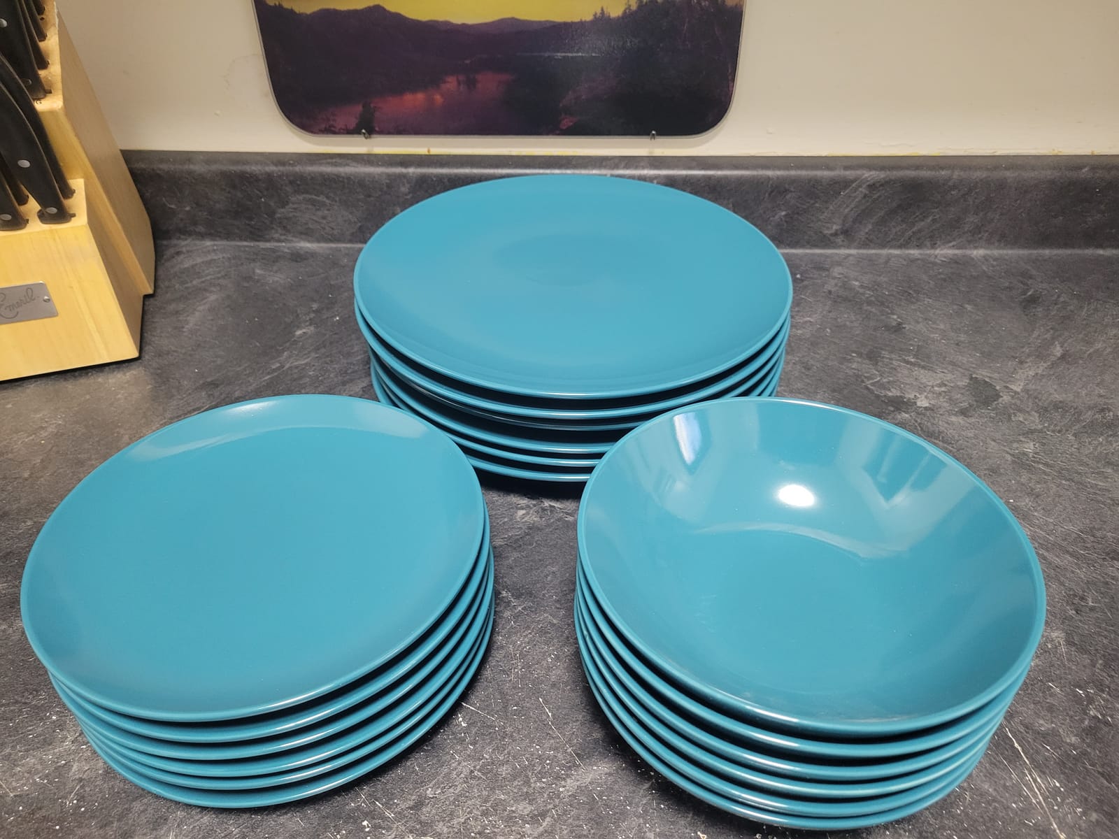 Amazon Basics 18-Piece Stoneware Dinnerware Set, Service for 6, Microwave and Dishwasher Safe, Plates and Bowls, Deep Teal customer photo 2