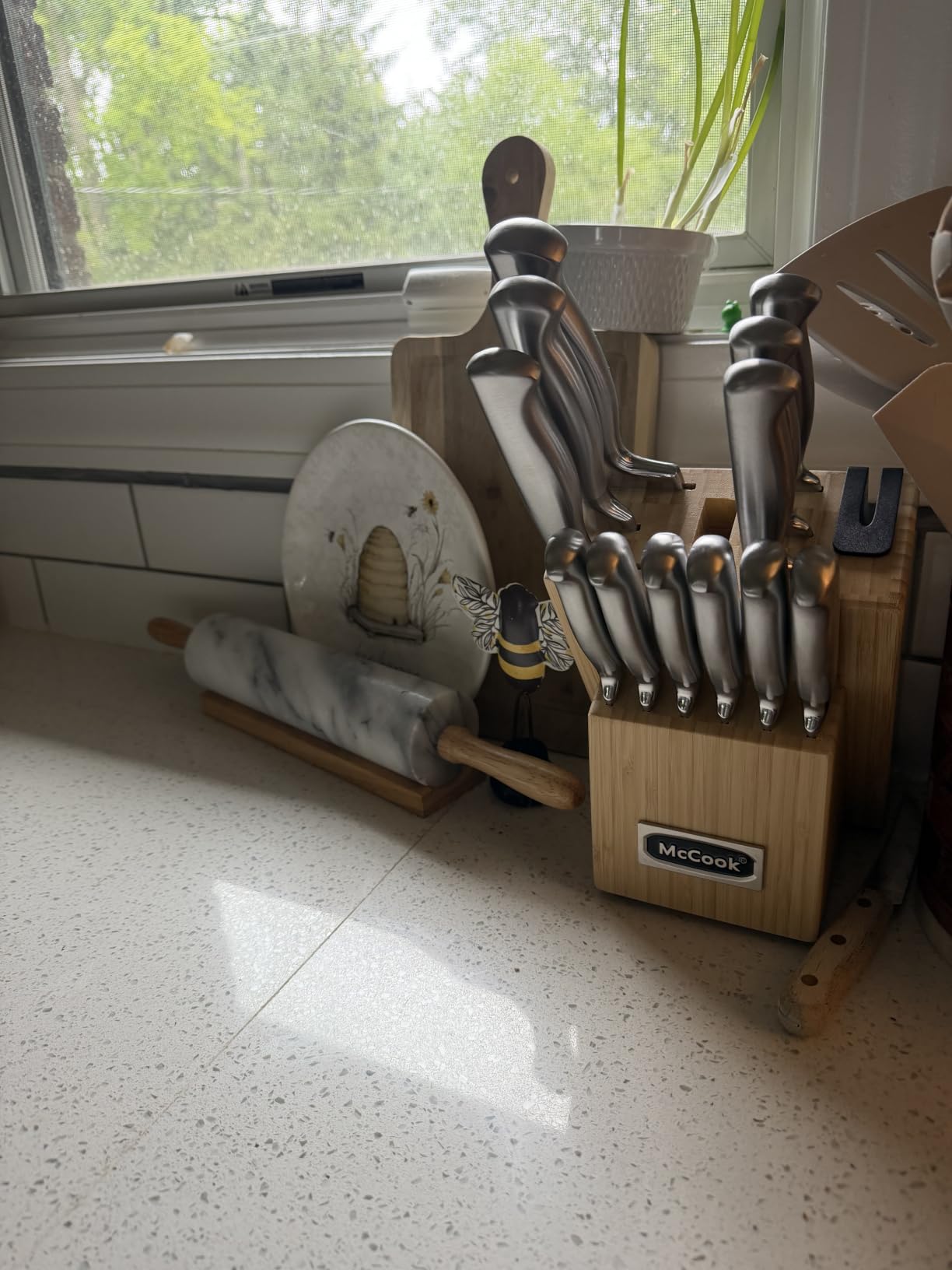 McCook Kitchen Knife Set 15PC Knife Block Set w Built-in Sharpener customer photo 2