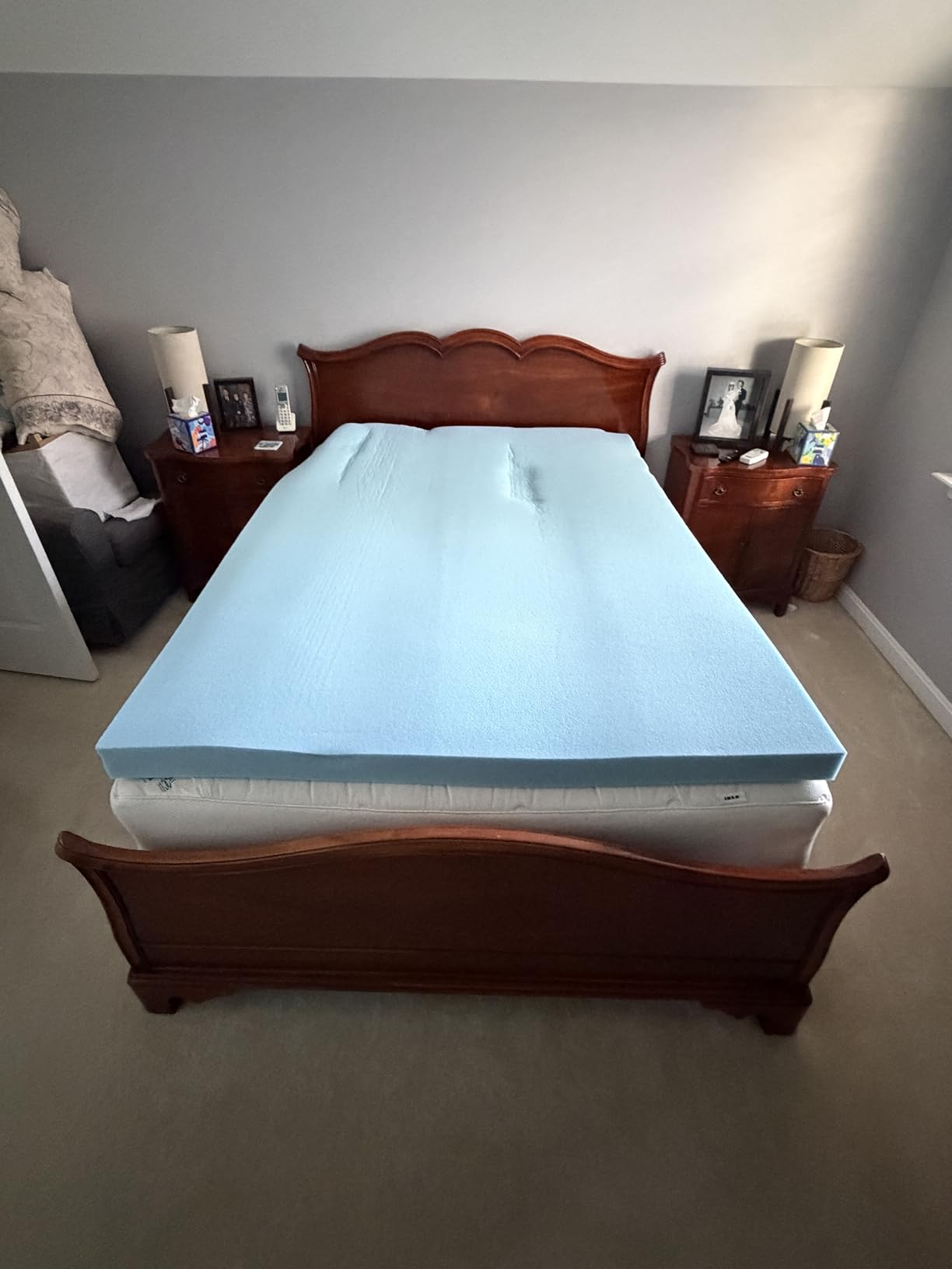 Amazon Basics Cooling Gel-Infused Memory Foam Mattress Topper for Better Sleep Support, CertiPUR-US Certified, 3 inches, Queen, Blue customer photo 1