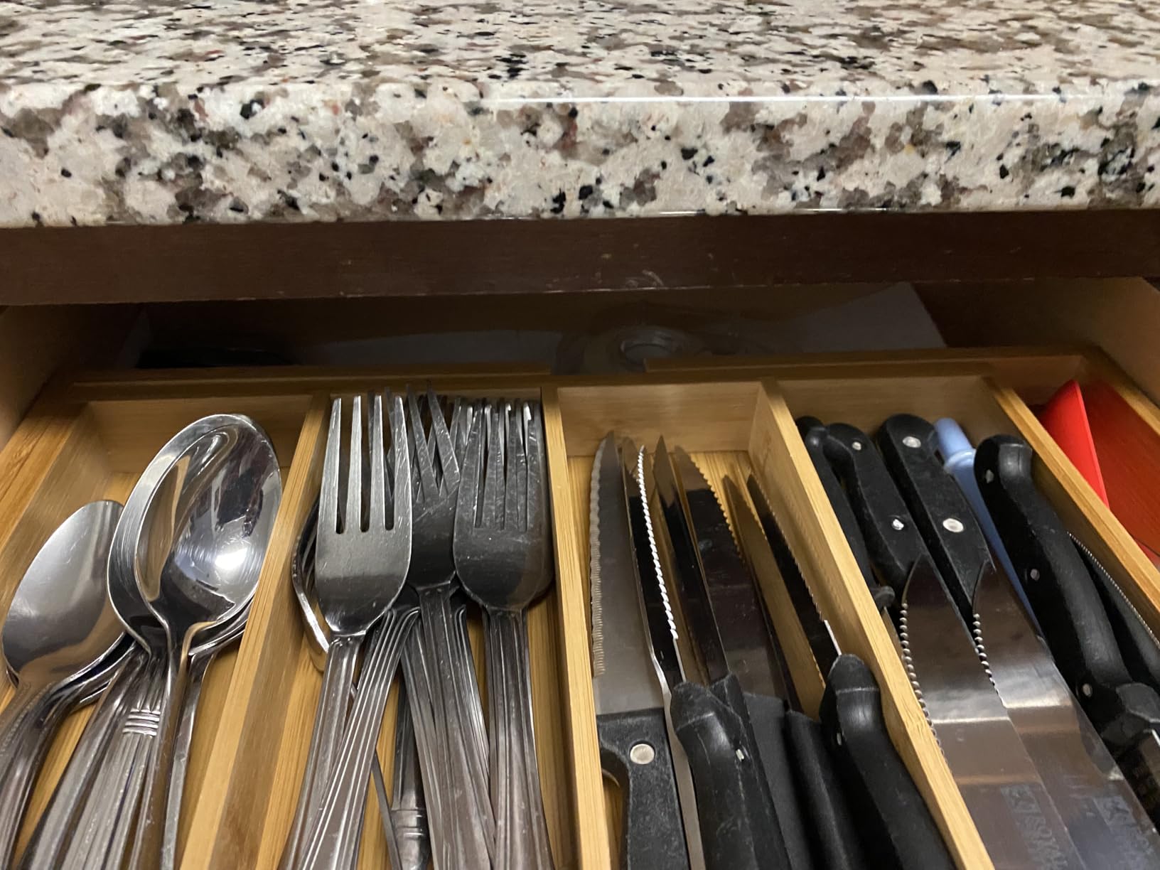 Pipishell Bamboo Expandable Silverware Drawer Organizer, Adjustable Kitchen Utensil Tray for Forks, Spoons and Knives, Wood Storage Cutlery Holder for Bedroom and Living Room customer photo 1