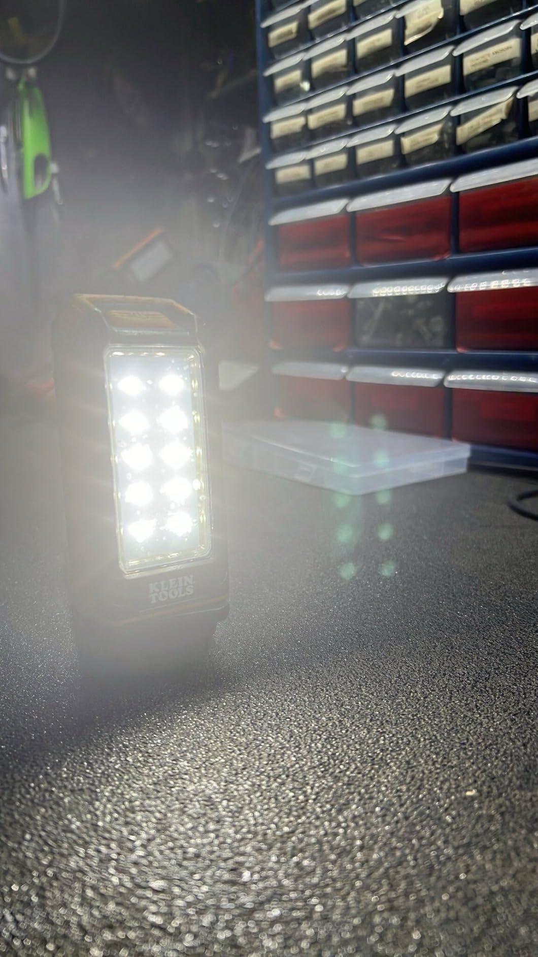 KLEIN TOOLS 56403 Rechargeable LED Flashlight/Worklight with Kickstand customer photo 2
