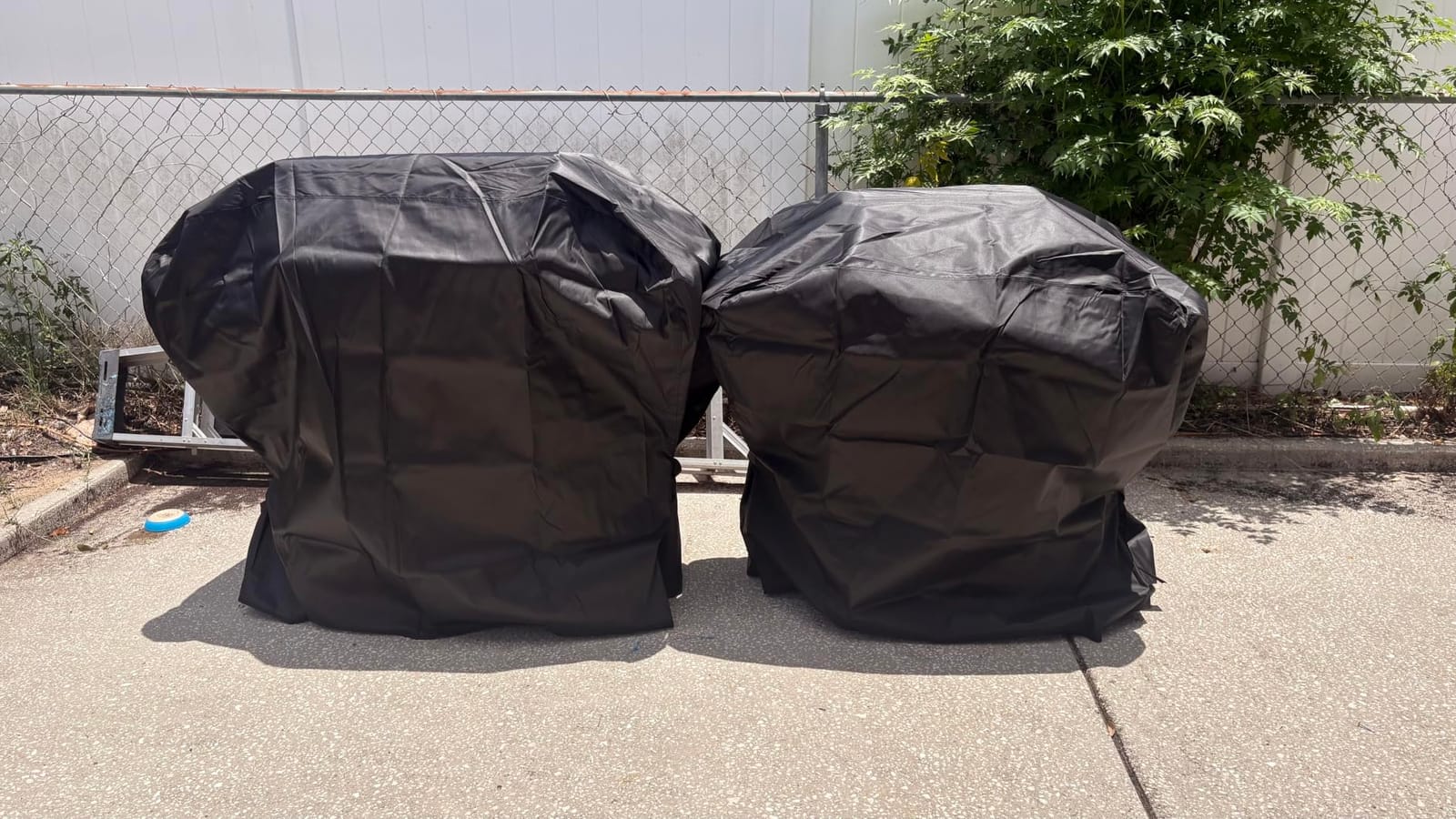 Grill Cover, 58 inch BBQ Gas Grill Cover for Outdoor Grill, Waterproof, Anti-UV, Rip-Proof, Fade Resistant Material, Barbecue Cover with Hook-and-Loop Straps & Adjustable Hem Drawstring, Black customer photo 1